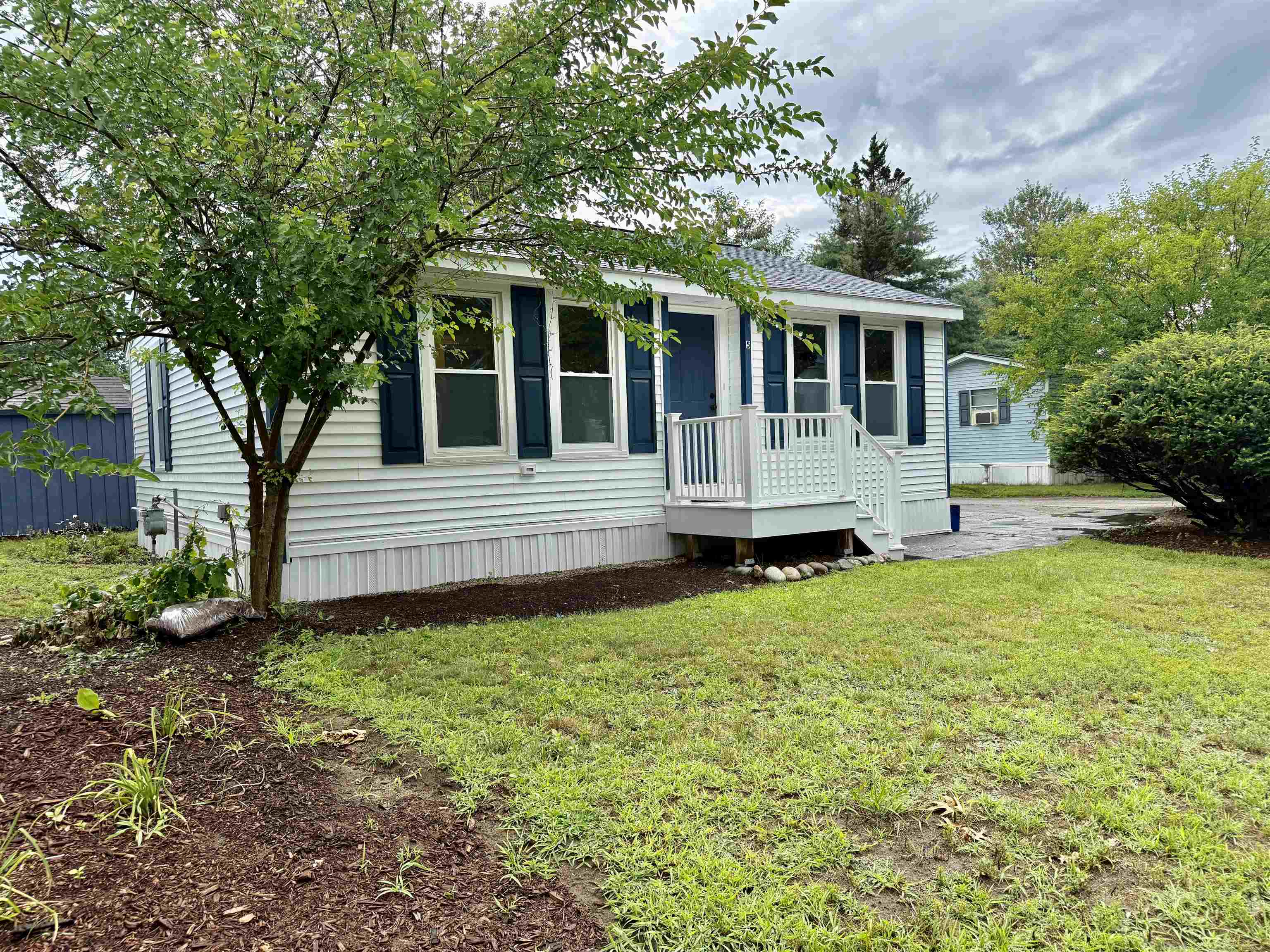 5 Nottingwood Ln, Merrimack, NH 03054