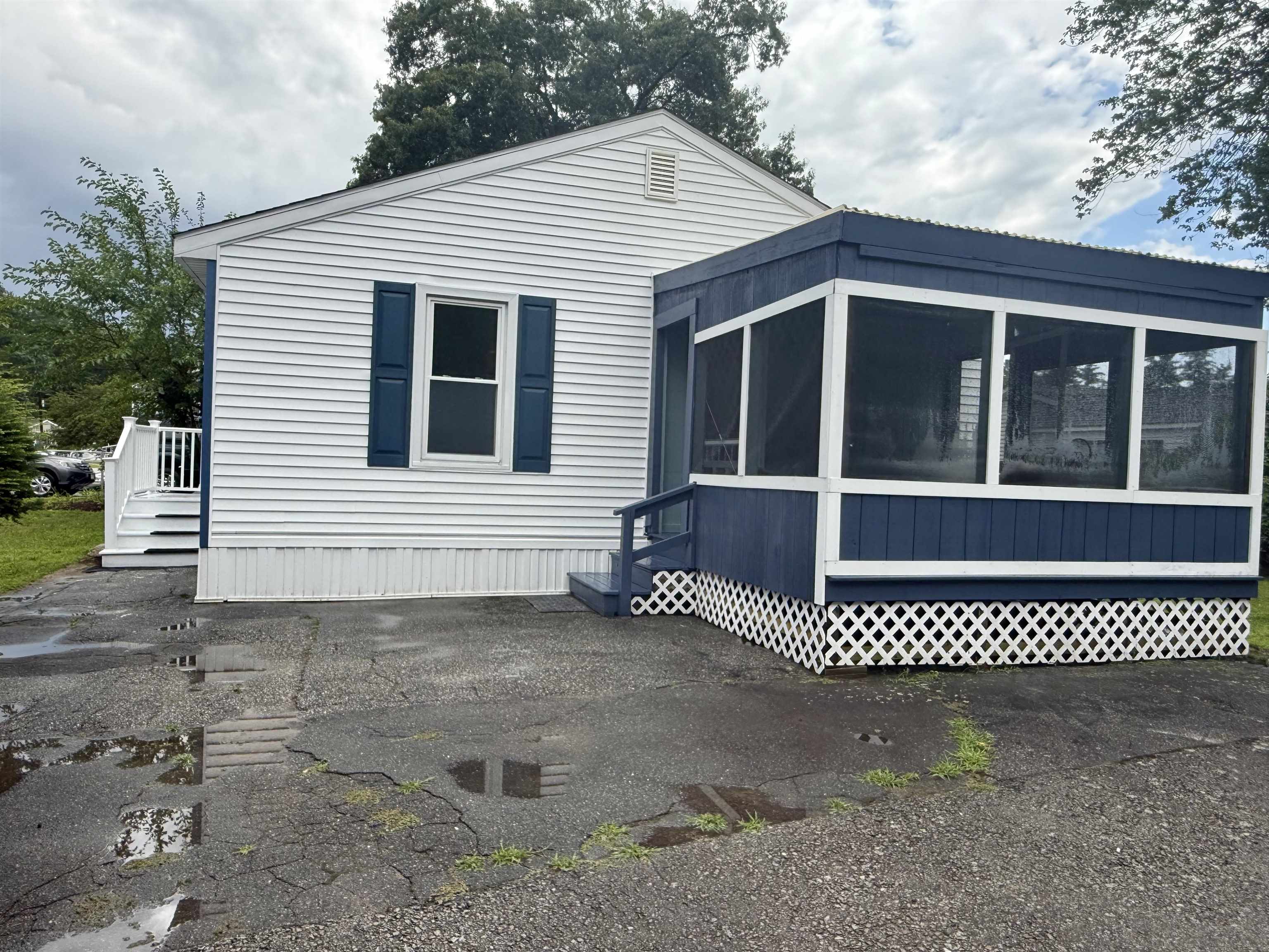 5 Nottingwood Ln, Merrimack, NH 03054
