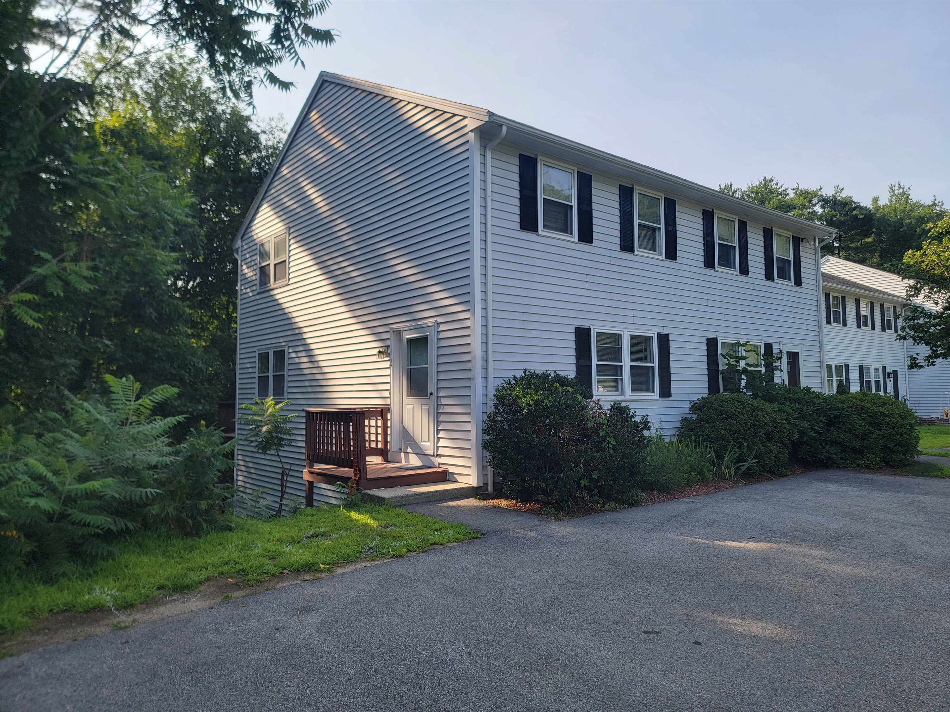 286 Winding Pond Rd #286, Londonderry, NH 03053
