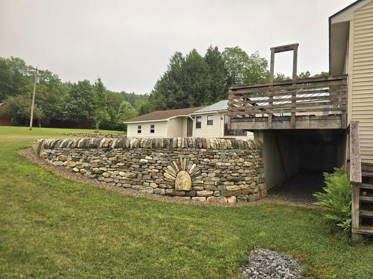 artisan dry stone wall 25818738