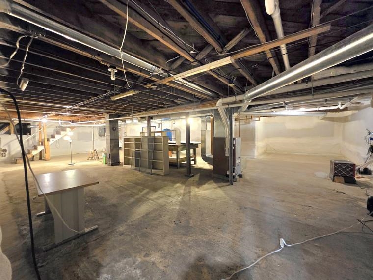 basement 25818741