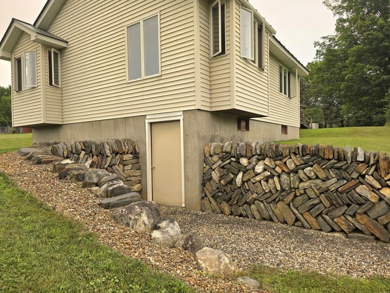 annex basement walkout 25818725