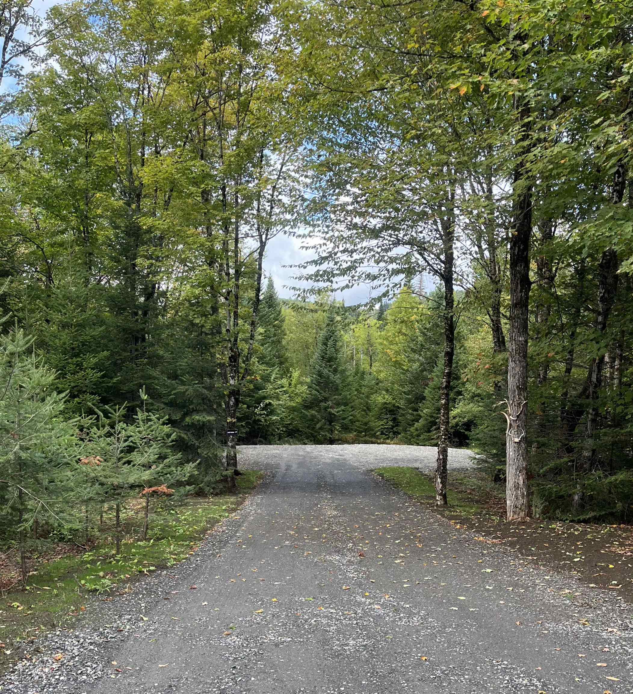 8 Ivan Dr, Pittsburg, NH 03592