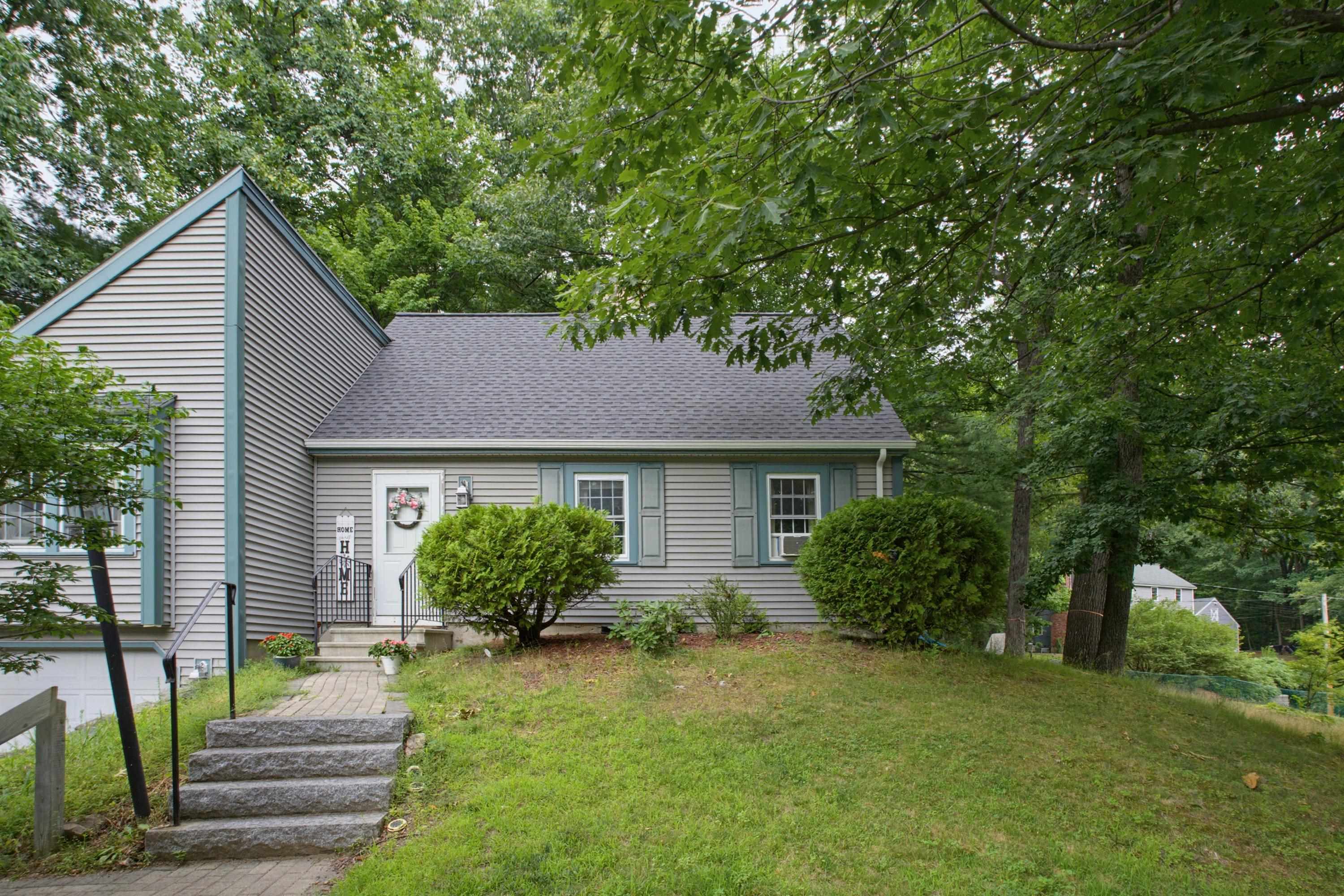 21 Shelburne Rd, Nashua, NH 03063