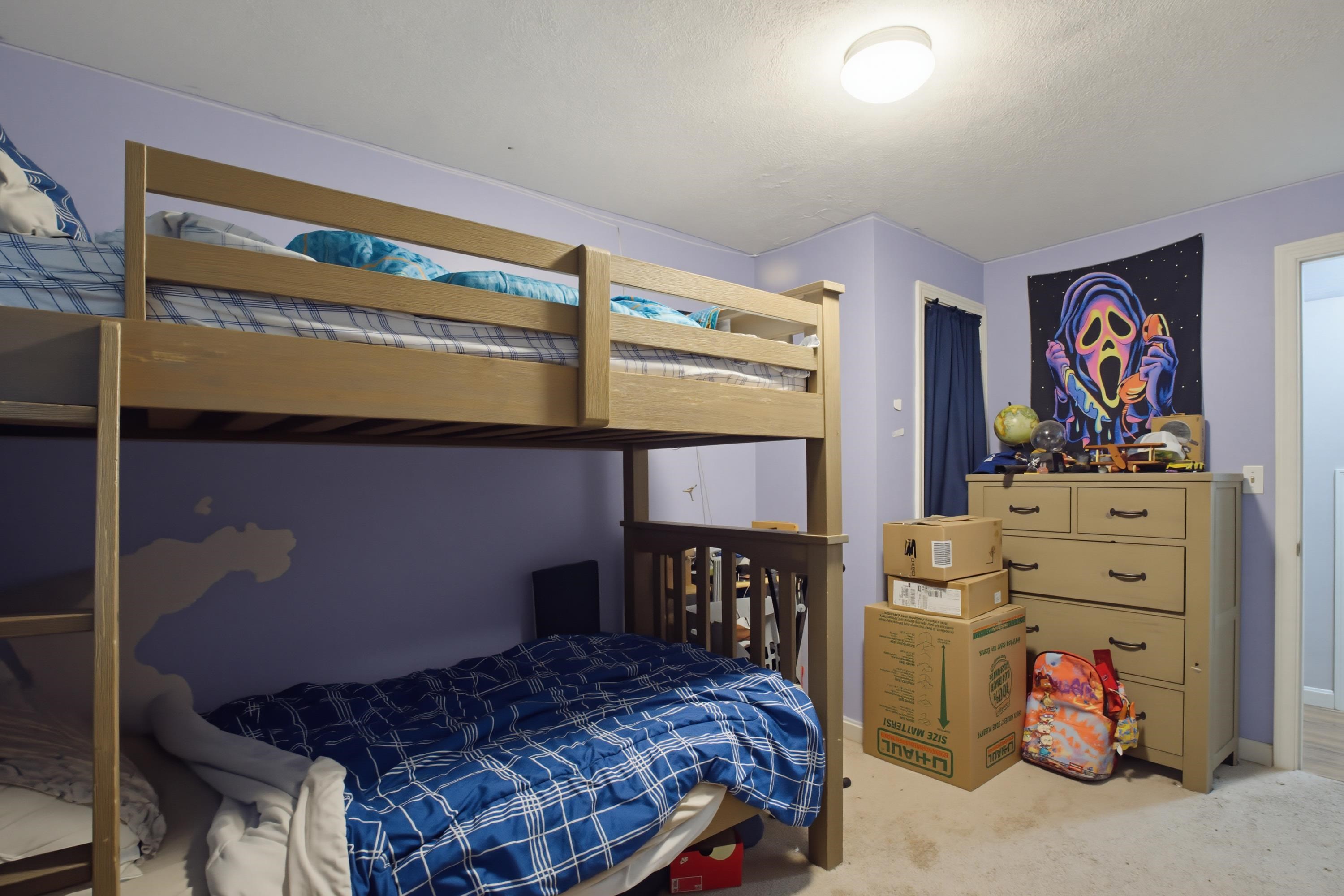 21 Shelburne Rd, Nashua, NH 03063