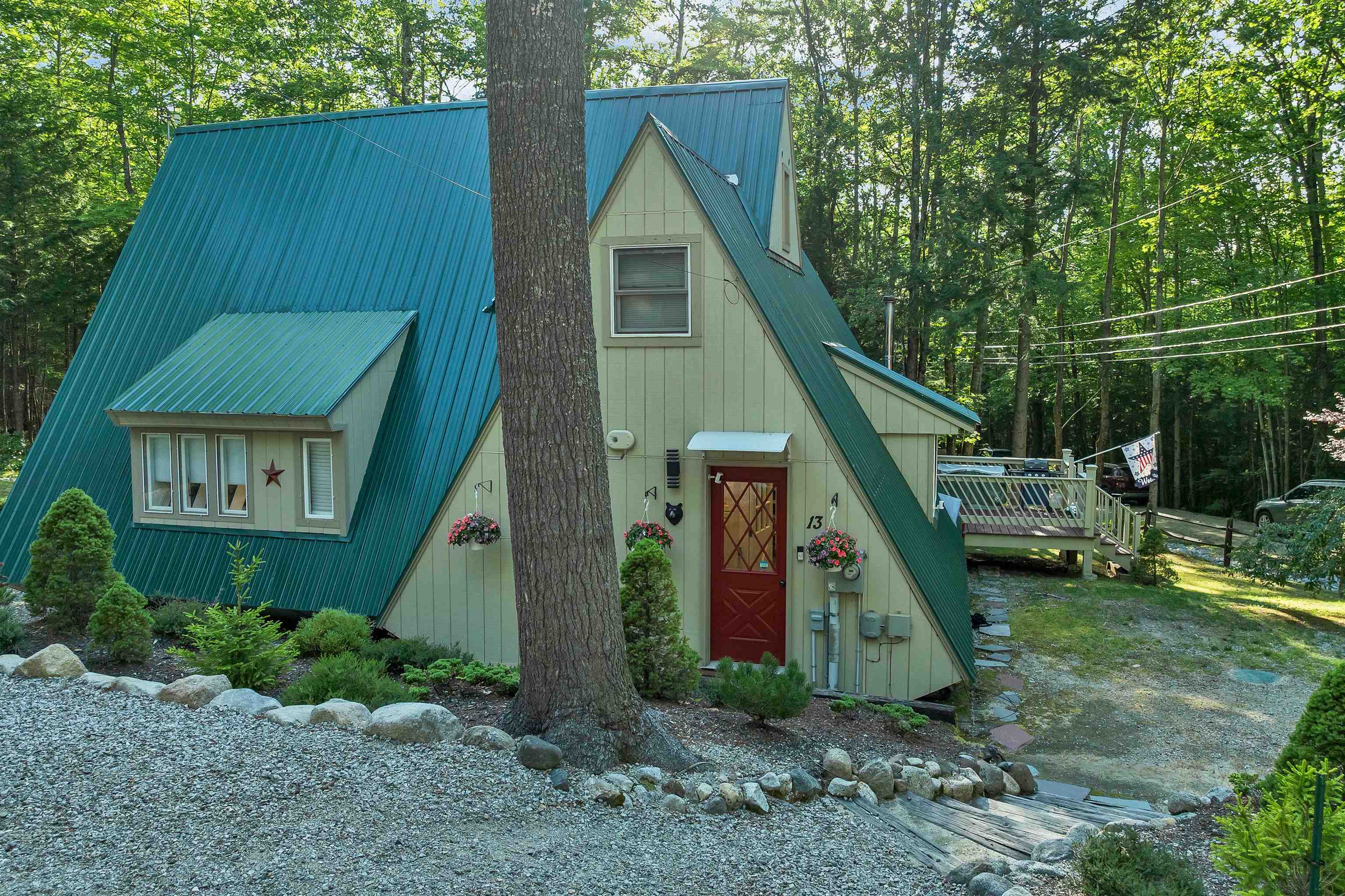 13 Chestnut Ln, Madison, NH 03849