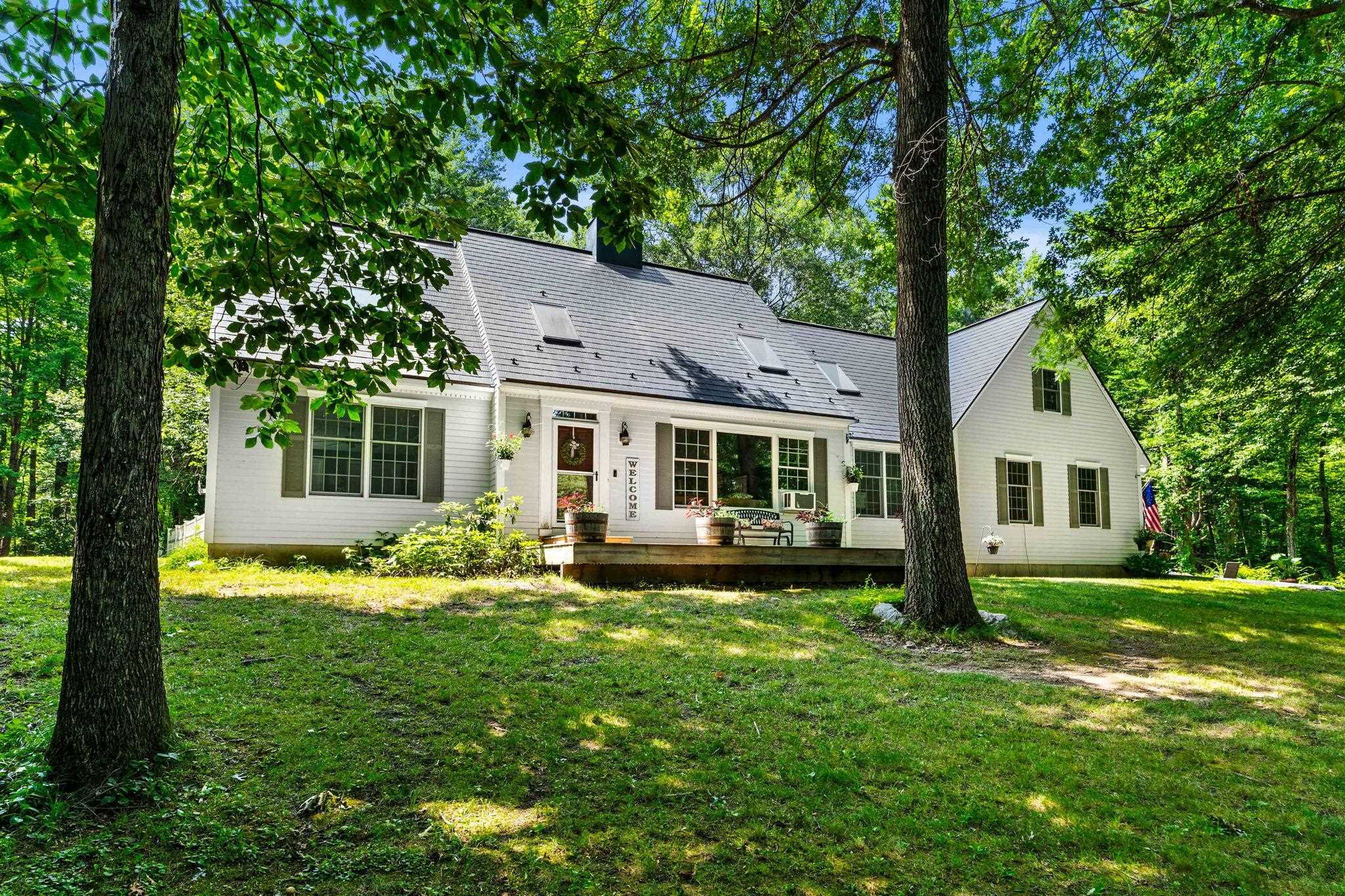 85 Maple Ave, Atkinson, NH 03811