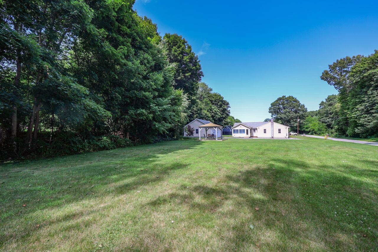 2 Mill St, Merrimack, NH 03054