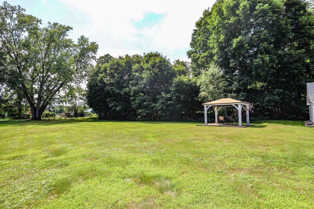 2 Mill St, Merrimack, NH 03054