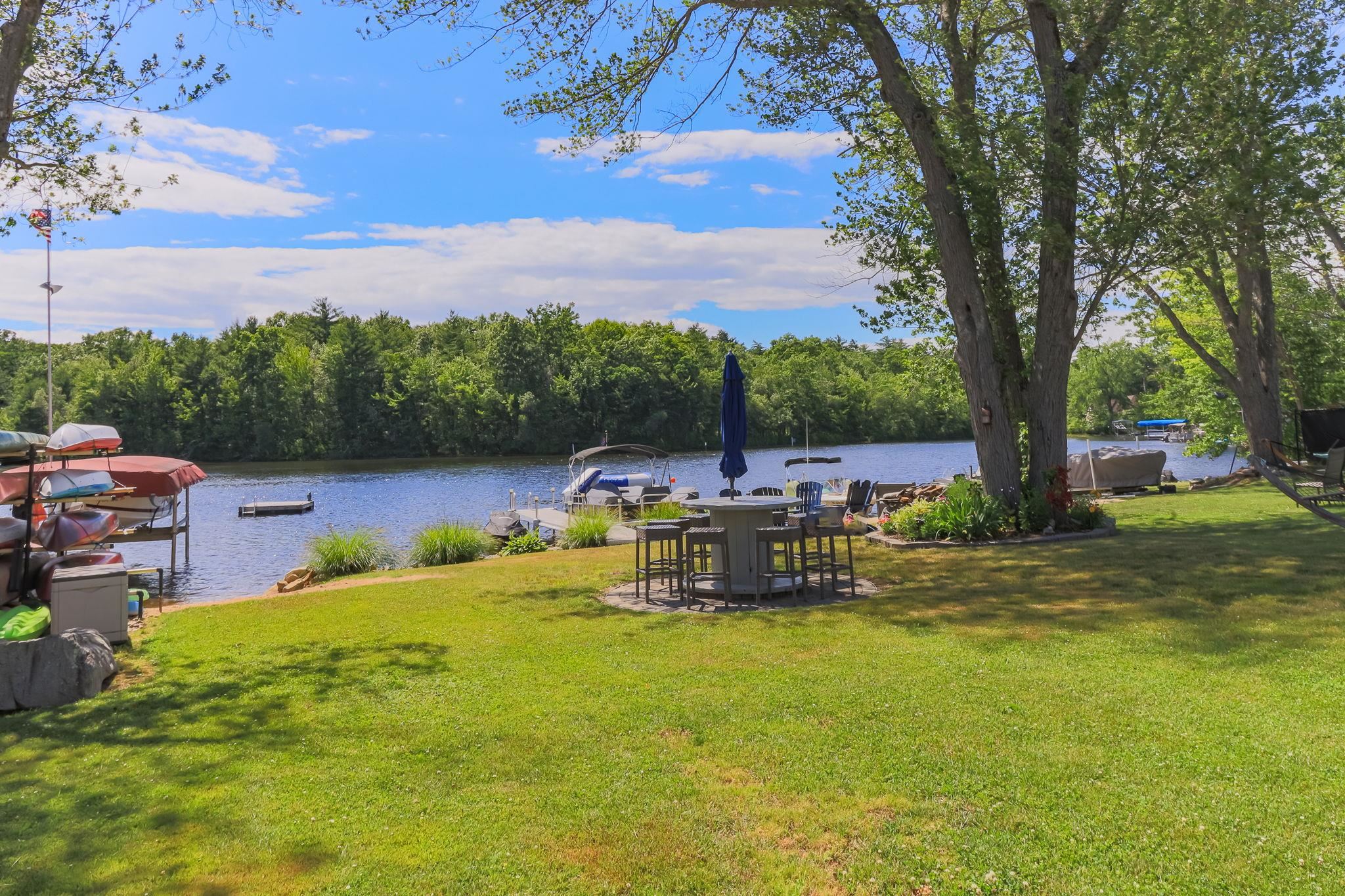 23 Escumbuit Rd, Derry, NH 03038