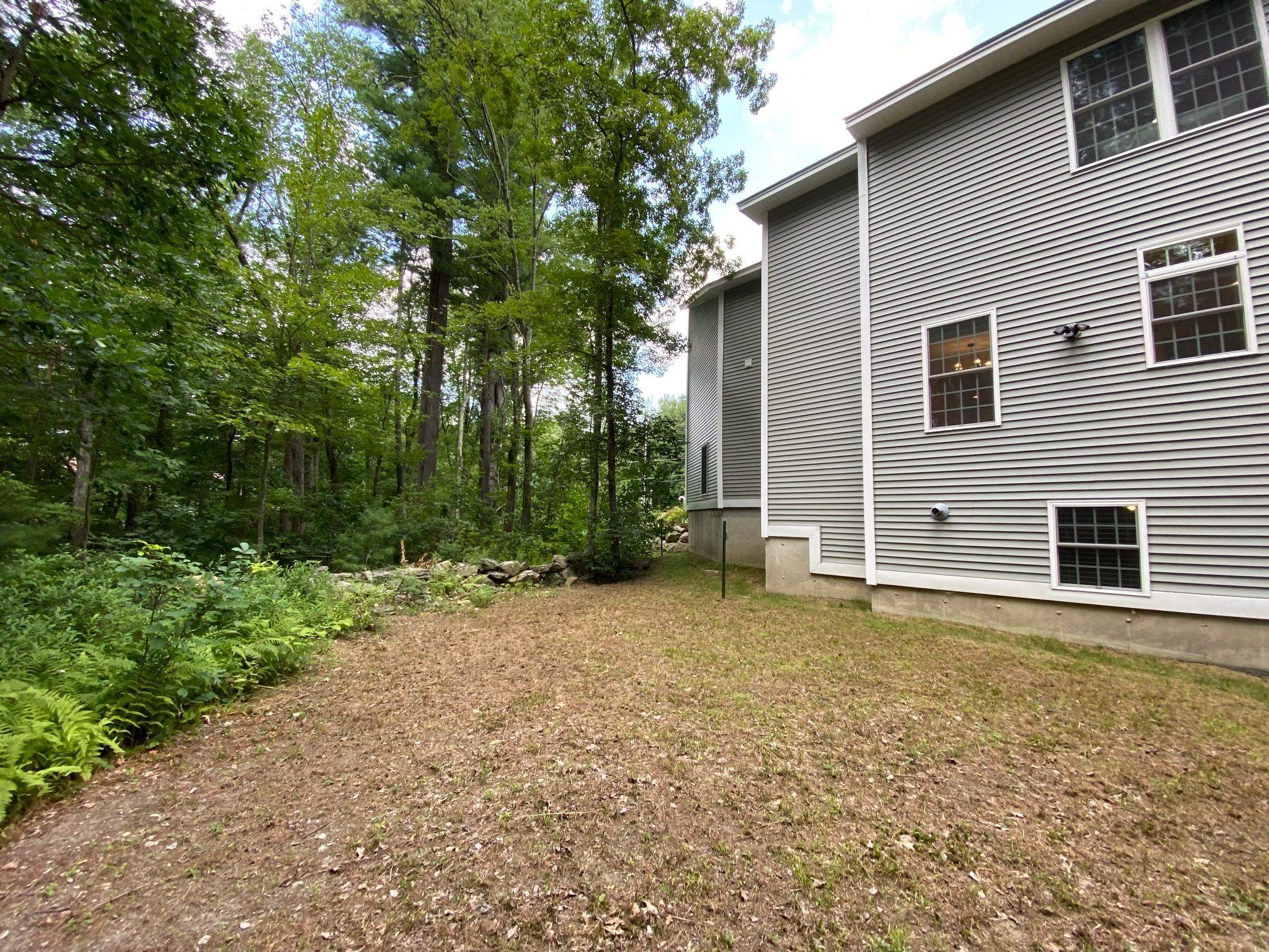 57 Hardy Rd, Londonderry, NH 03053