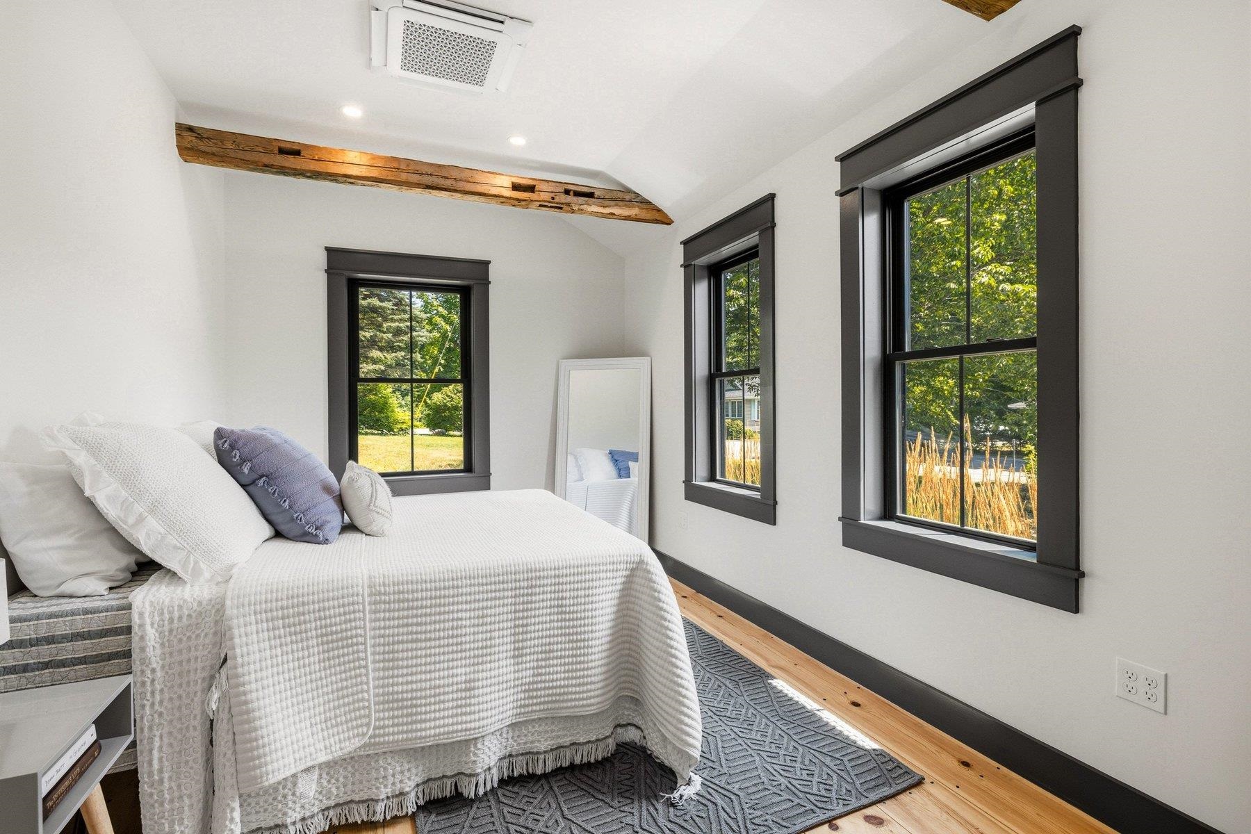 22 Pioneer Rd, Rye, NH 03870