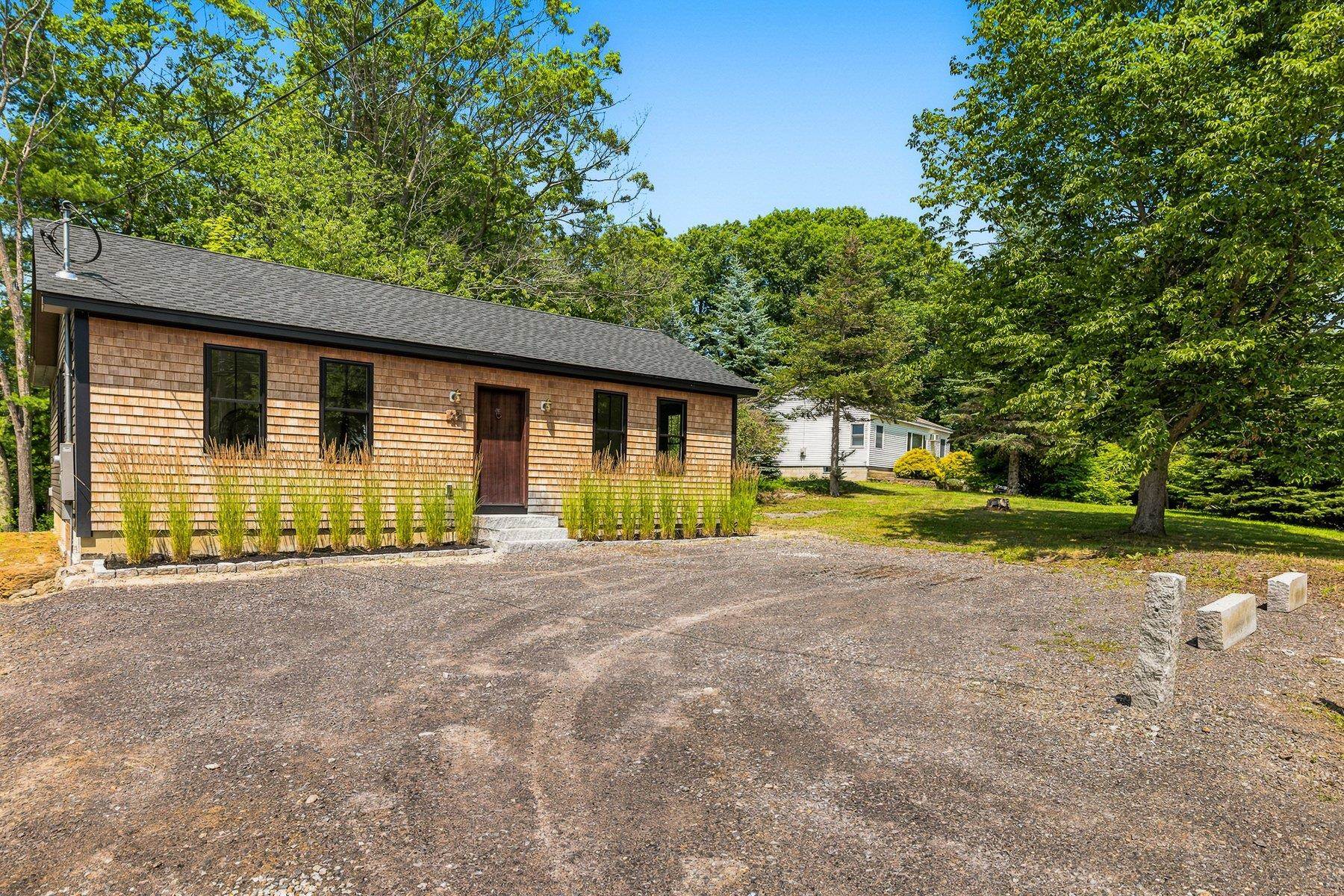 22 Pioneer Rd, Rye, NH 03870