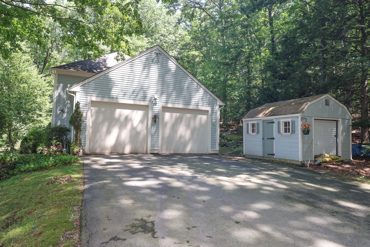 23 Lorisa Lane, Milford, NH photo 2