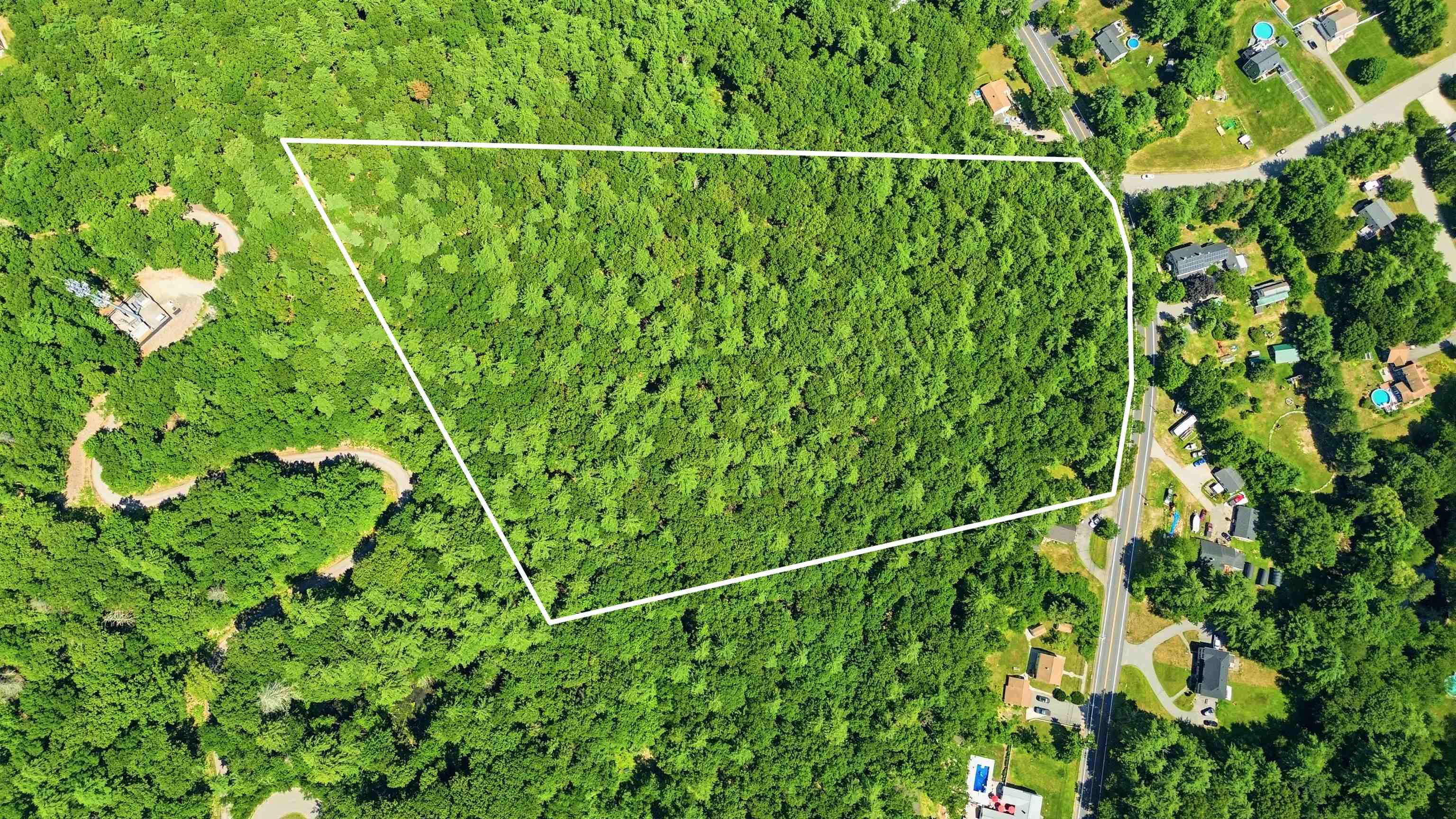 00 Mammoth Rd, Pelham, NH 03076