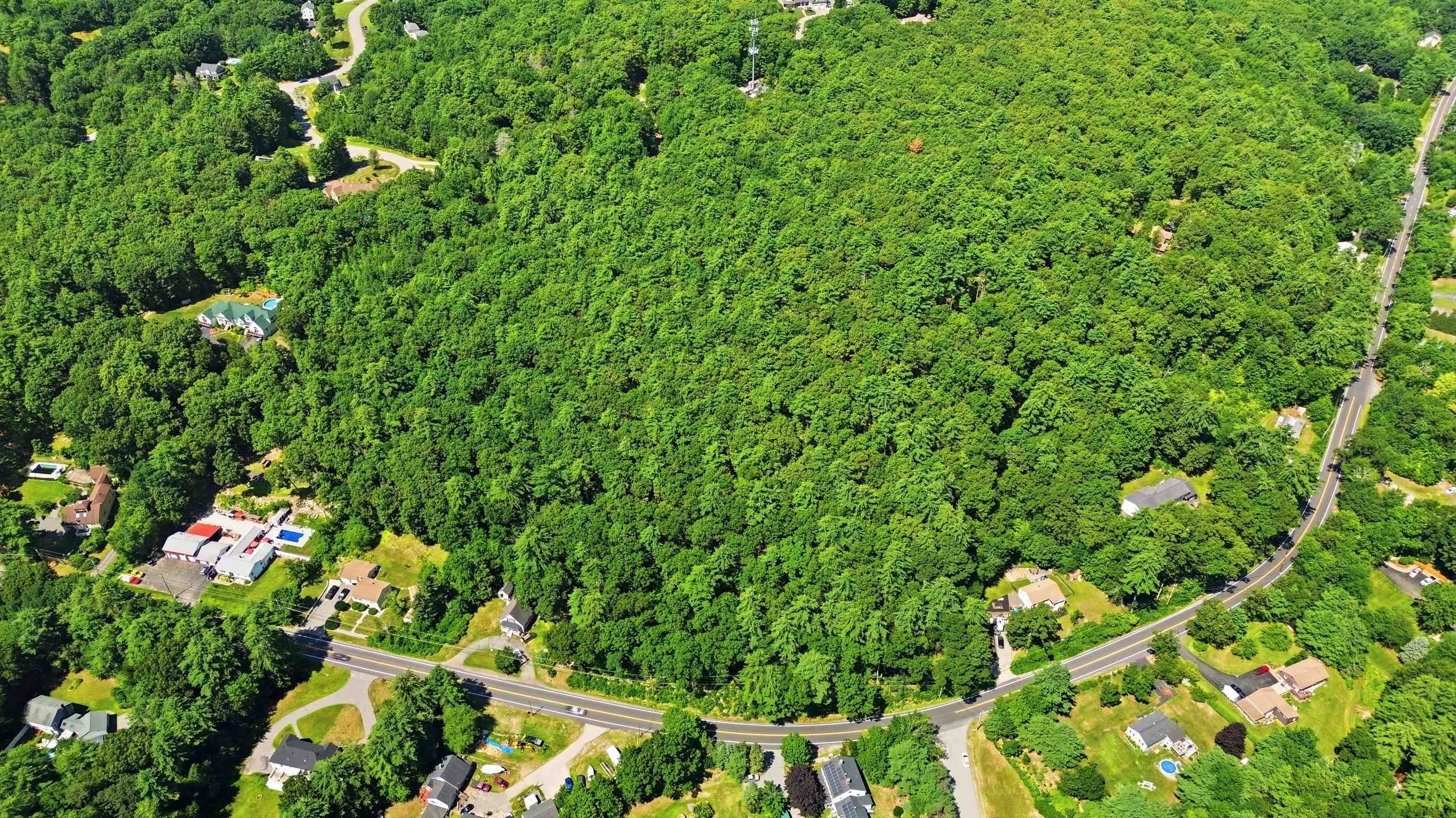 00 Mammoth Rd, Pelham, NH 03076