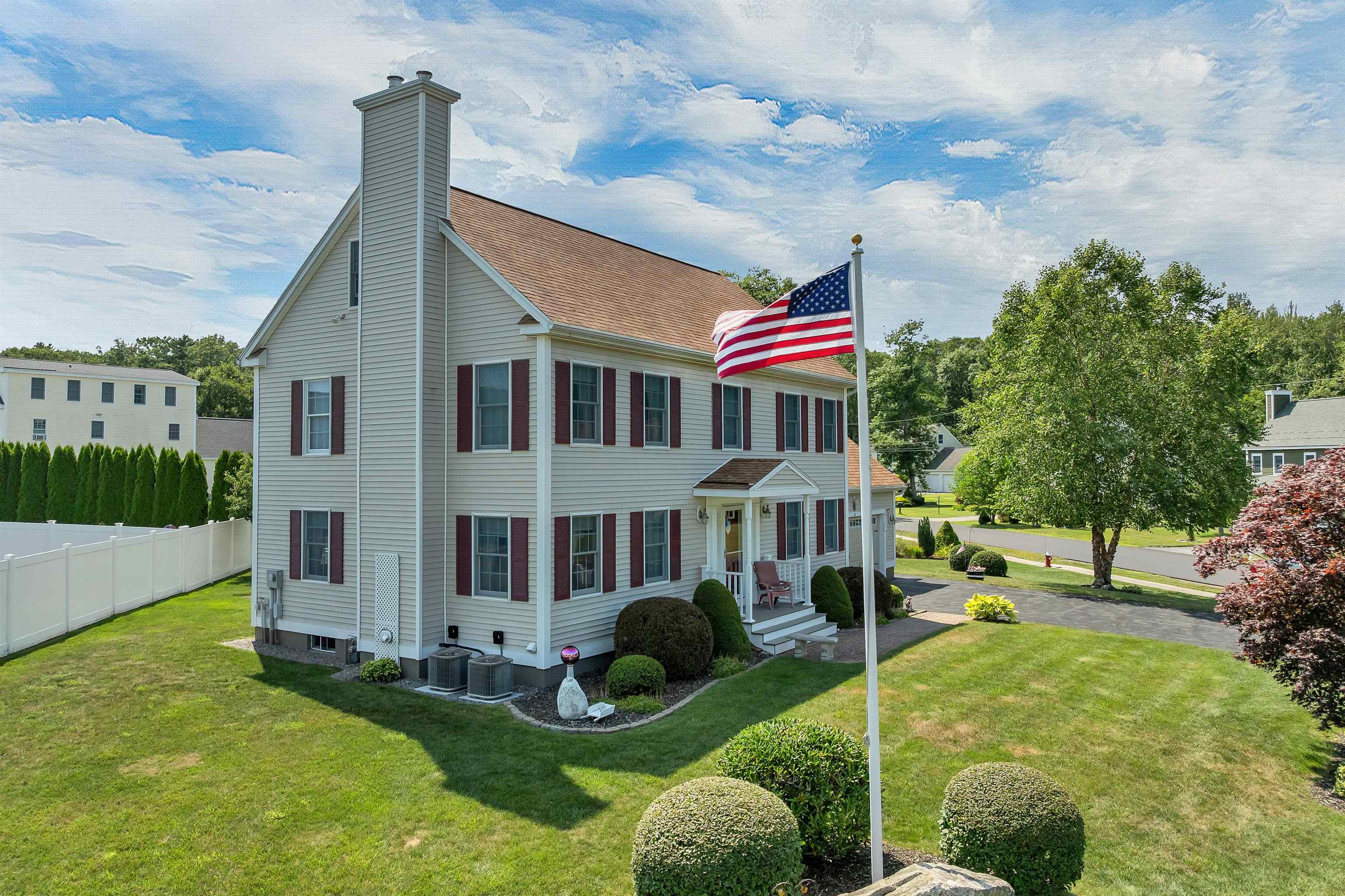 41 Viola Cir, Seabrook, NH 03847