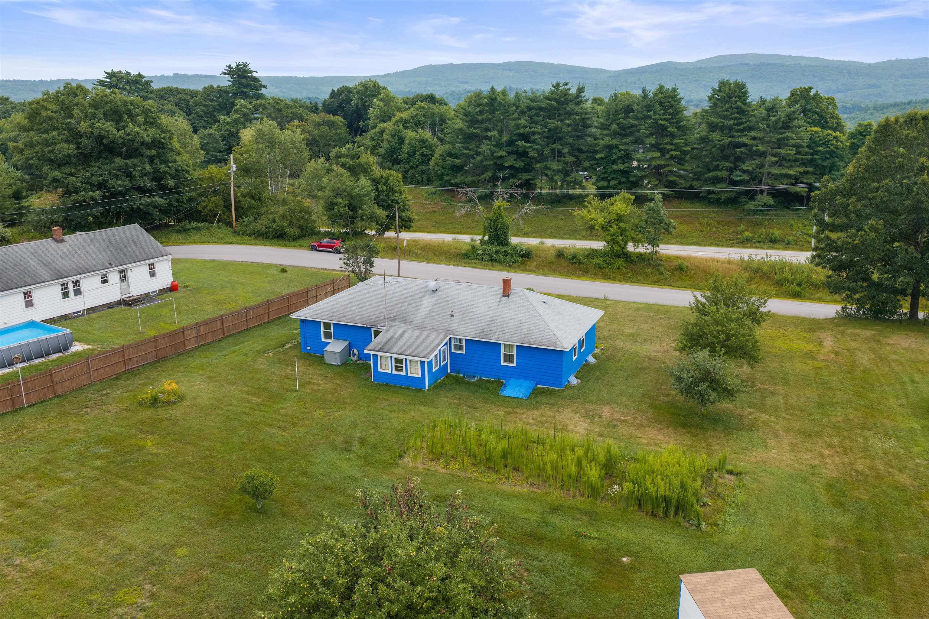 12 Norris Rd, Pittsfield, NH 03263