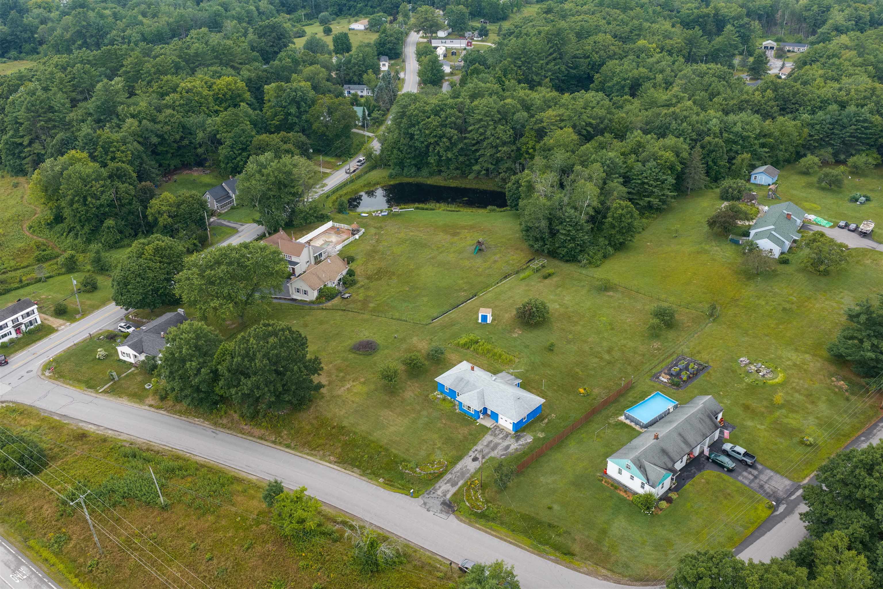 12 Norris Rd, Pittsfield, NH 03263