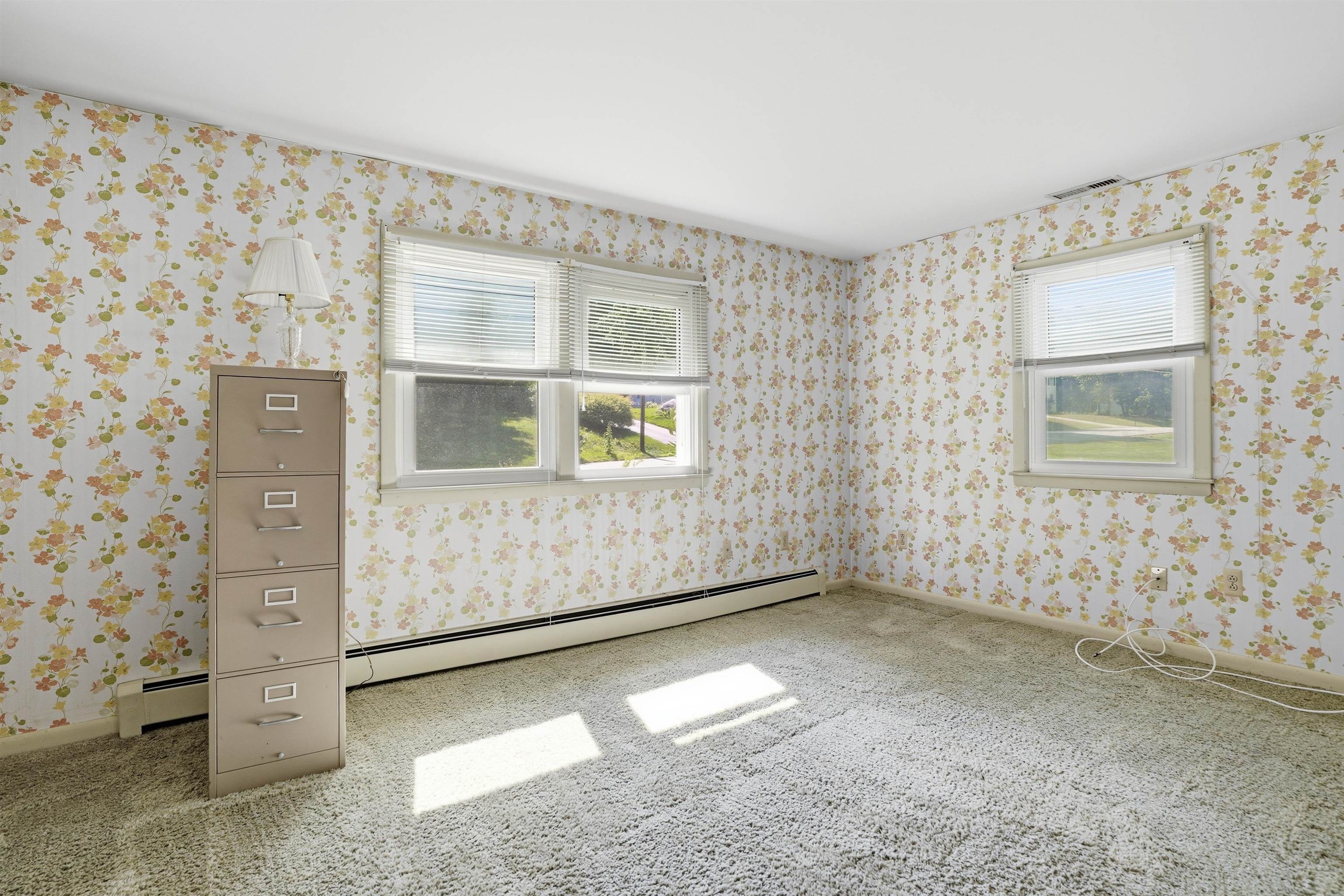 27 Bolic St, Nashua, NH 03062