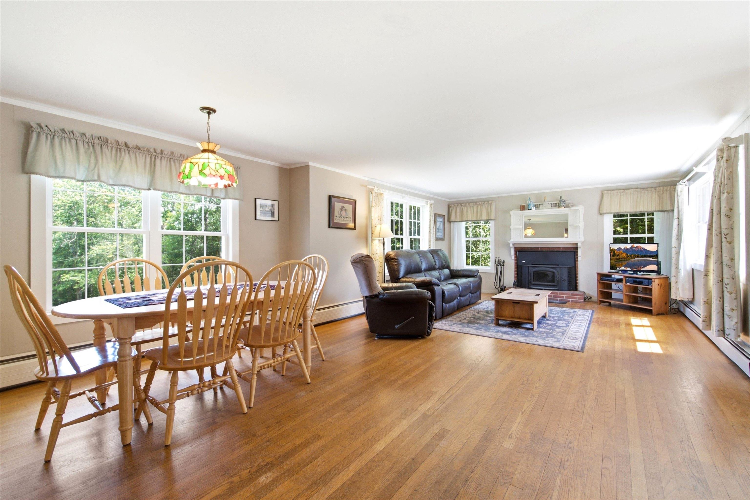 45 Sunset Hill Rd, Bradford, NH 03221