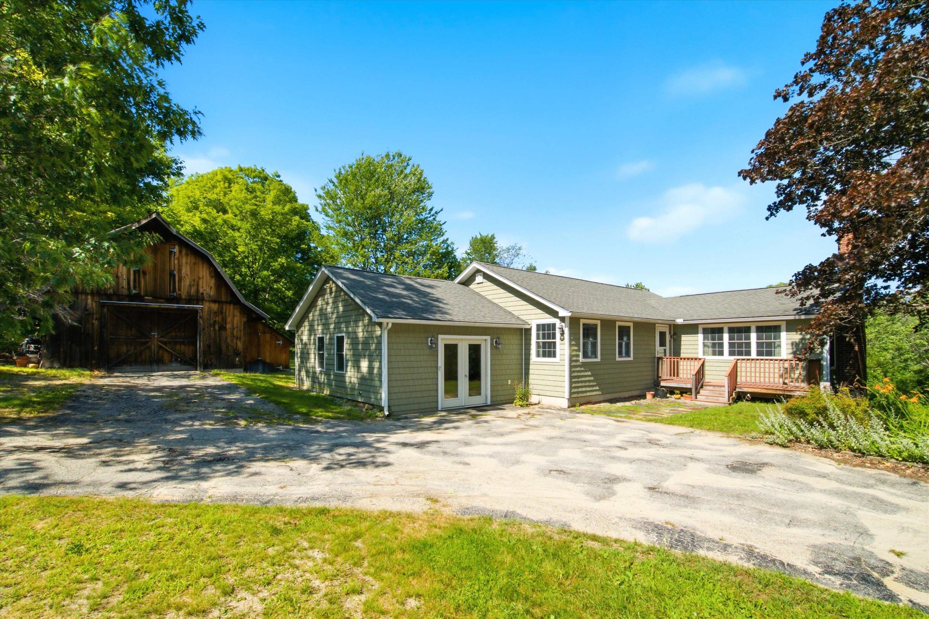 45 Sunset Hill Rd, Bradford, NH 03221