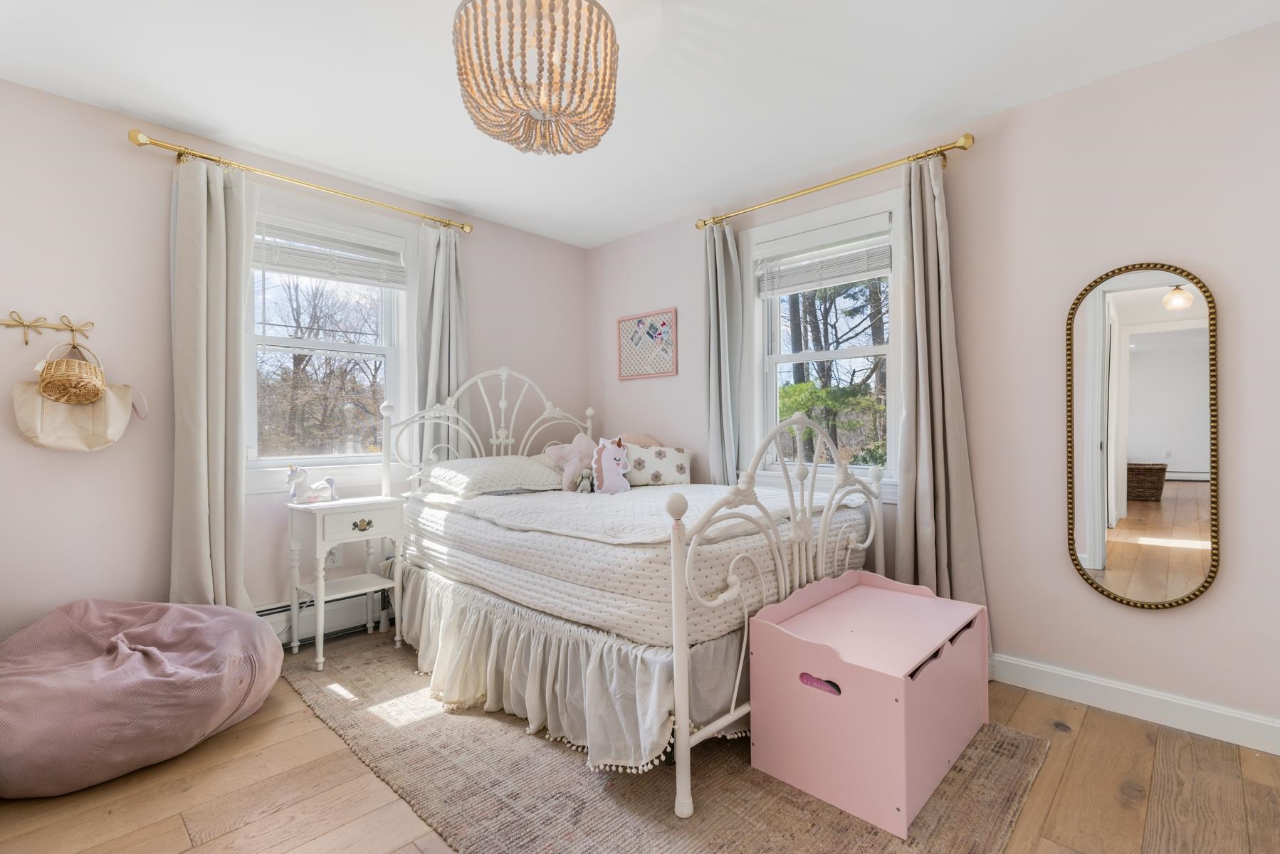 8 Warner Ln, Hampton, NH 03842