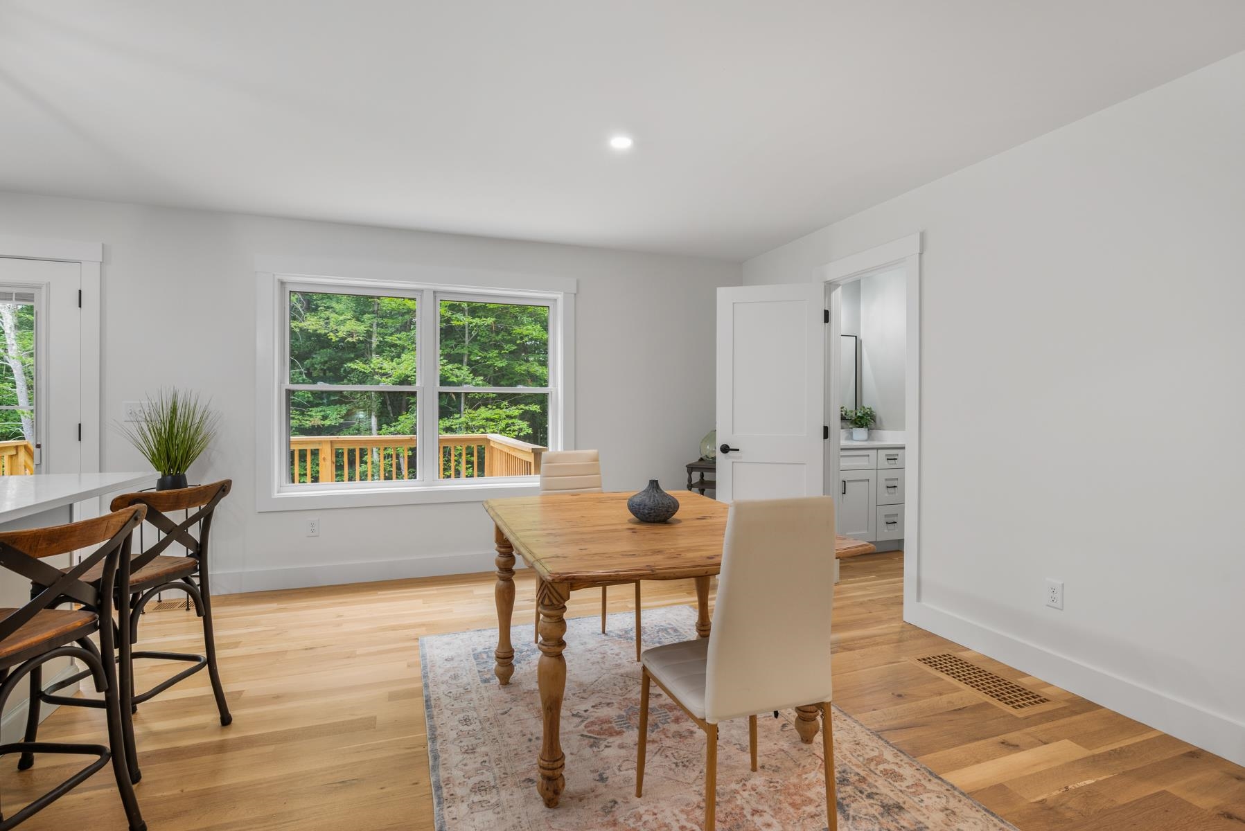 102 Jenness Rd #B, Epping, NH 03042