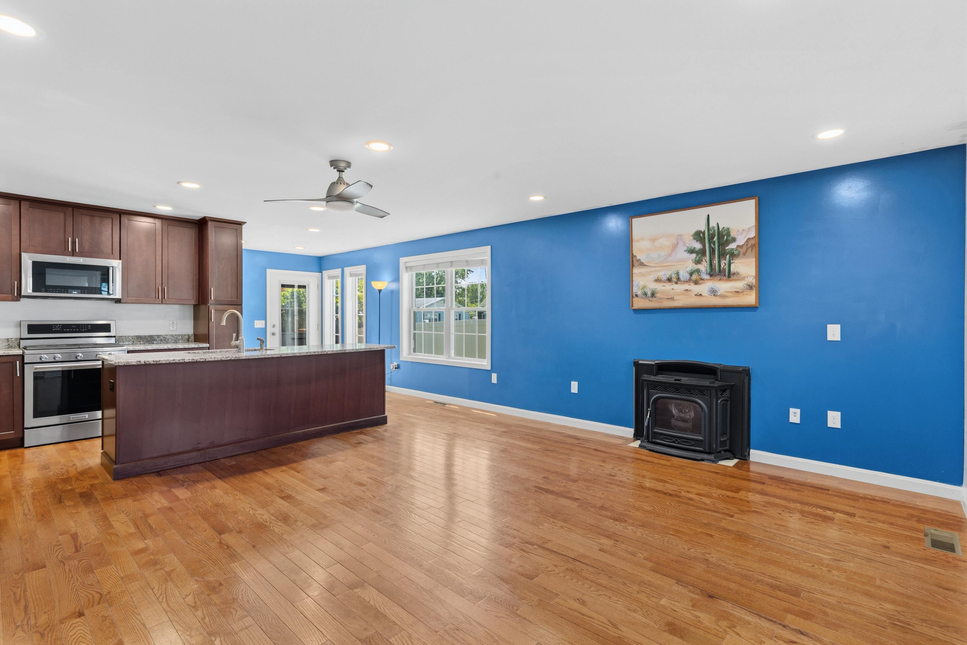 264 Broad St, Nashua, NH 03063