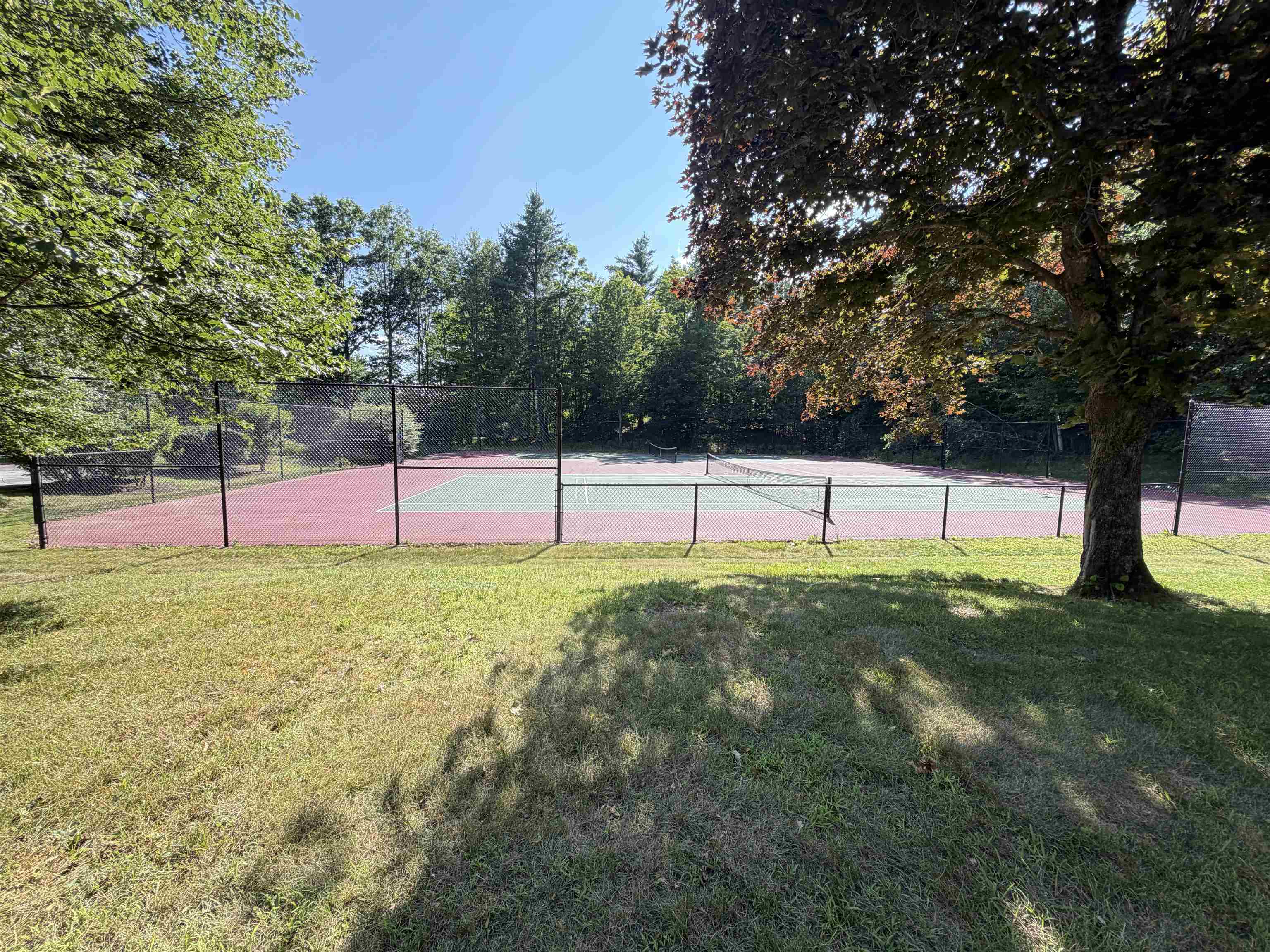 000 Alden Washburn Dr, Tamworth, NH 03886