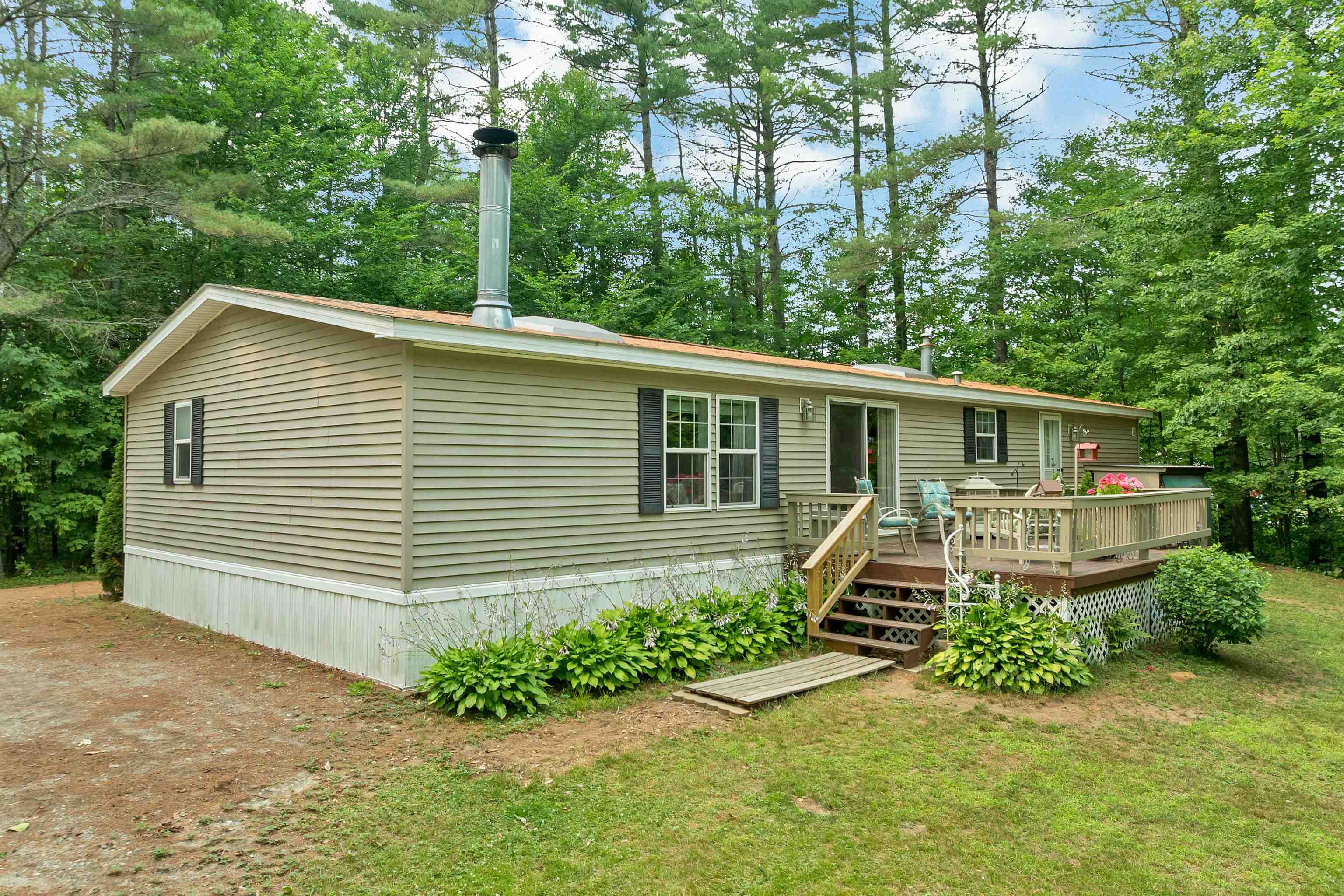 149 Dorchester Rd, Rumney, NH 03266