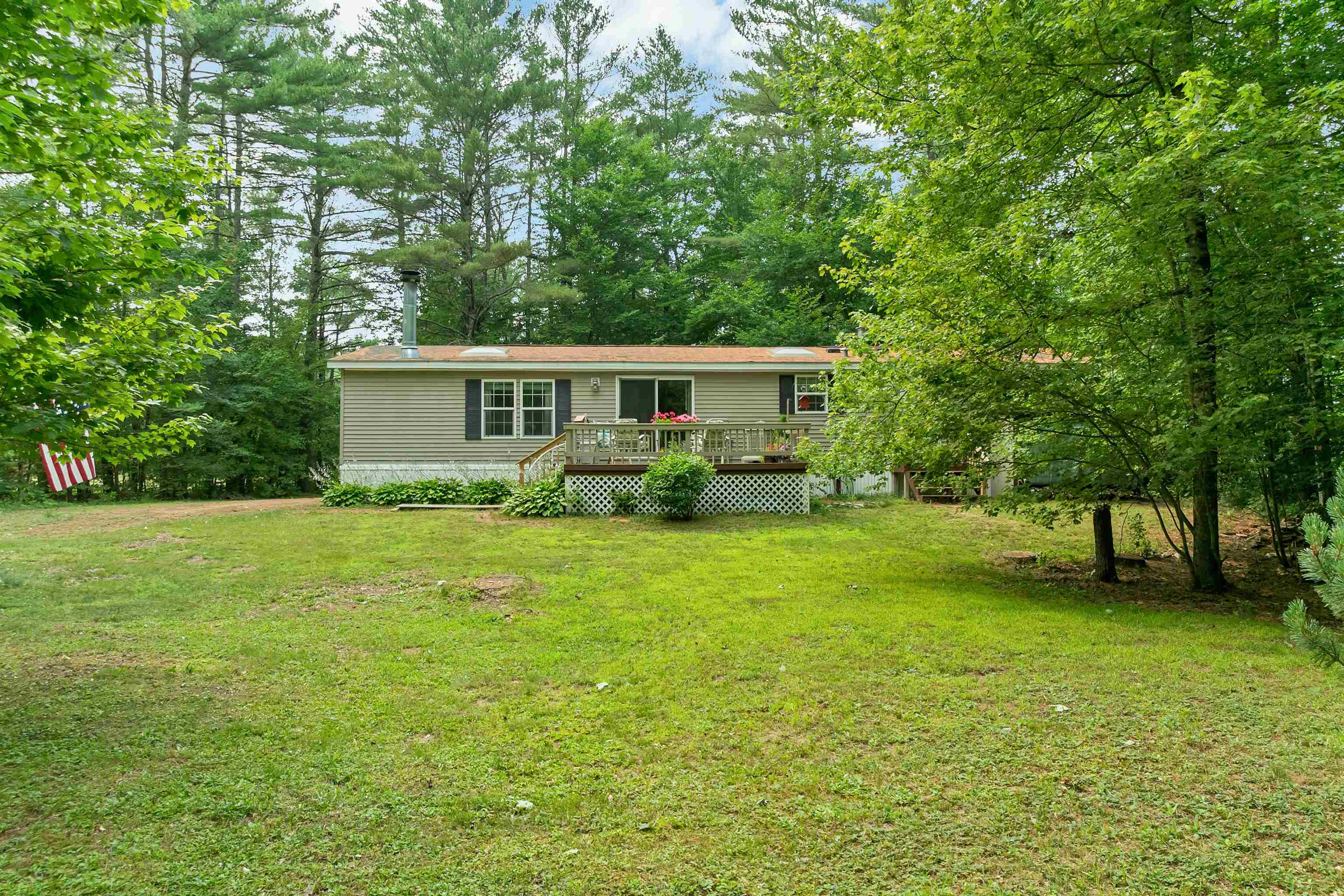 149 Dorchester Rd, Rumney, NH 03266