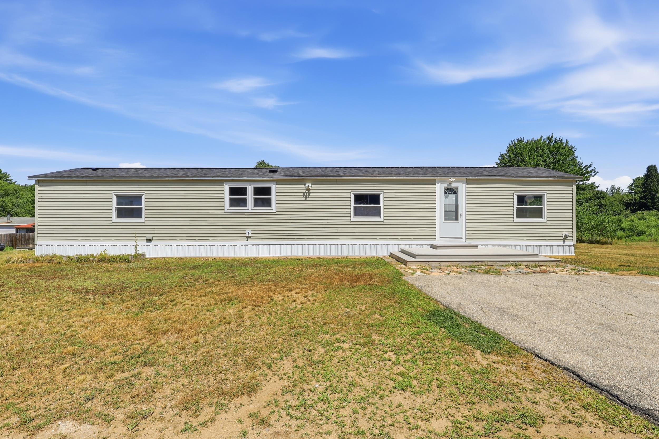 19 Cleo Cir, Rochester, NH 03868