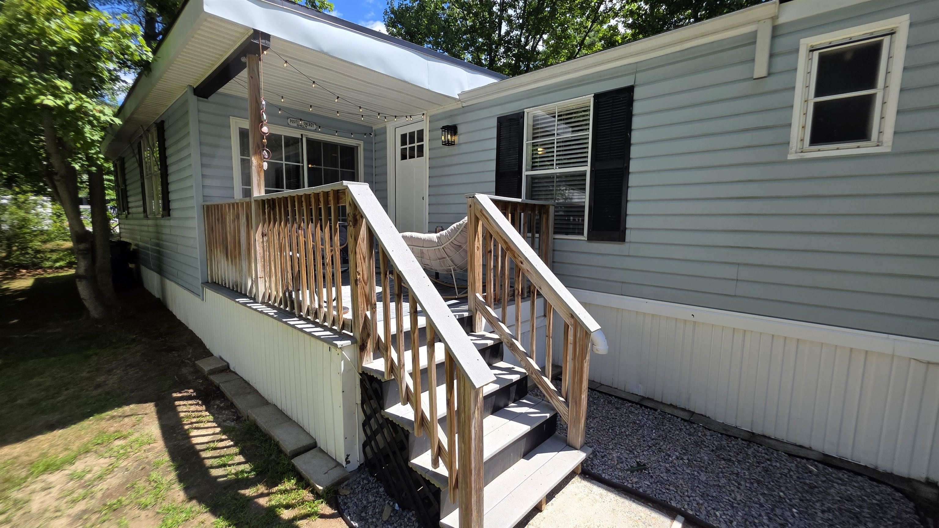 6 Saturn Ln, Nashua, NH 03062
