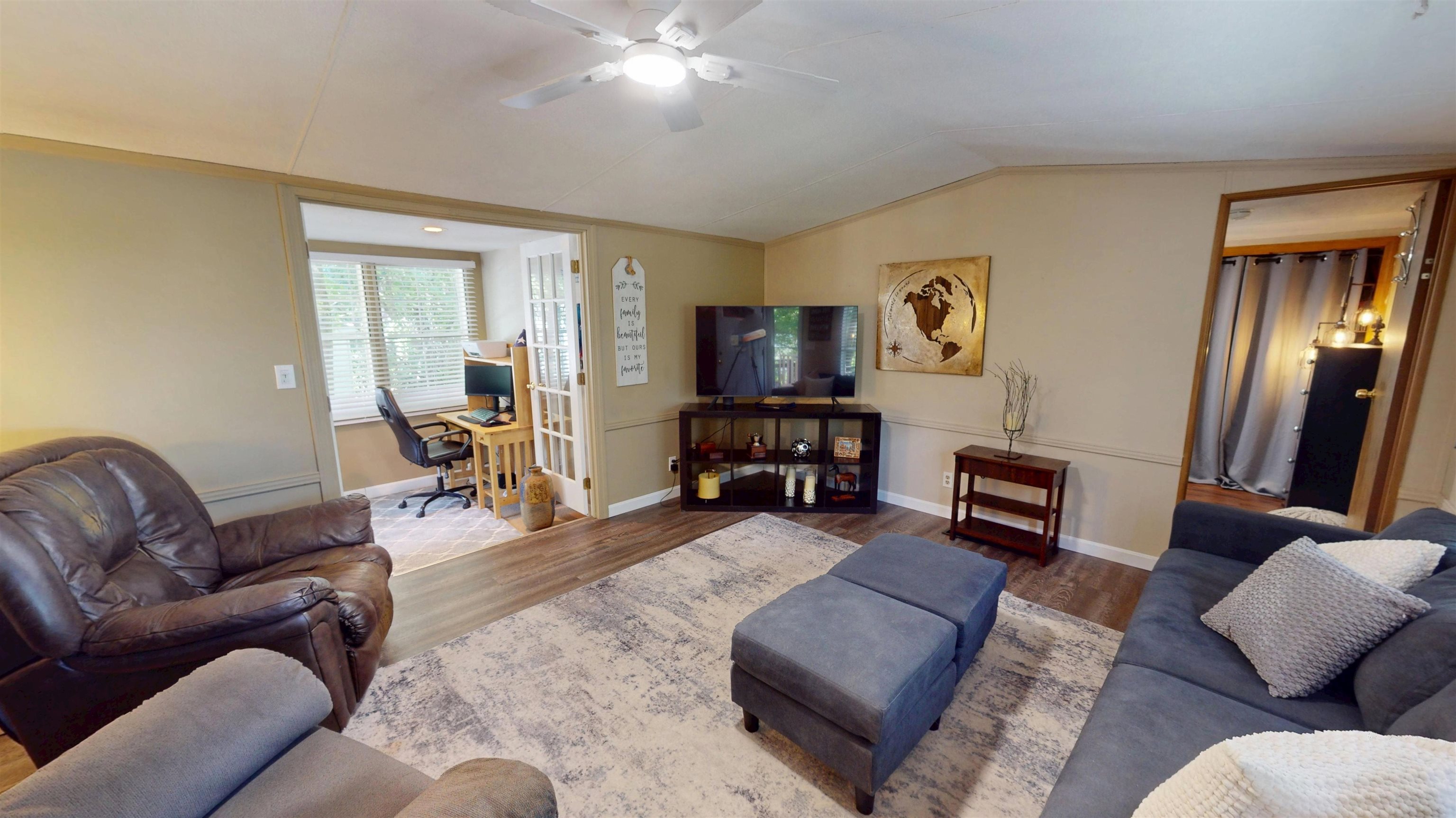 6 Saturn Lane, Nashua, NH photo 2