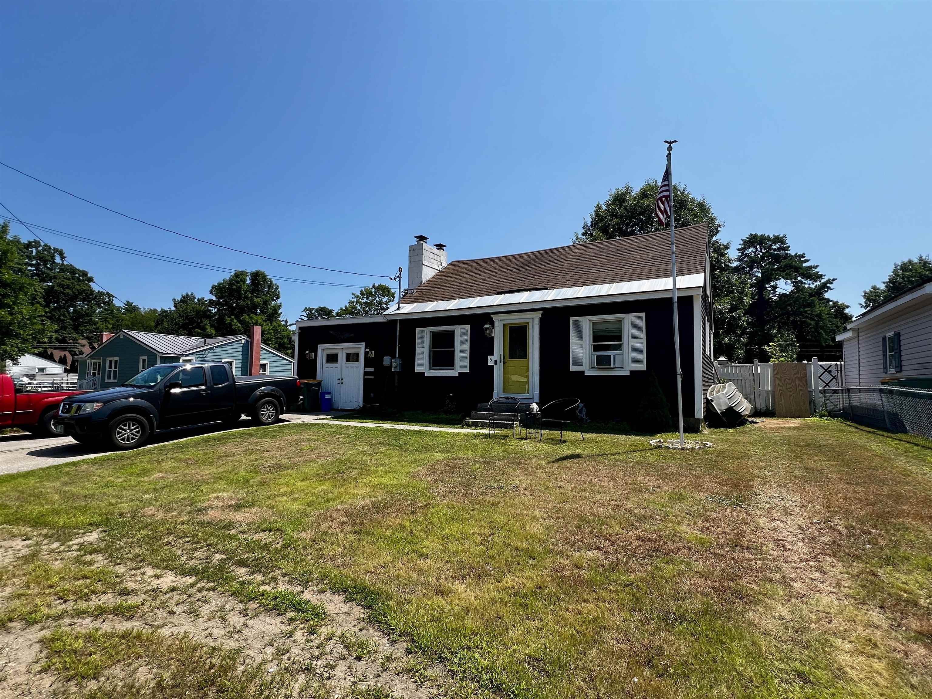 5 Russell St, Rochester, NH 03867