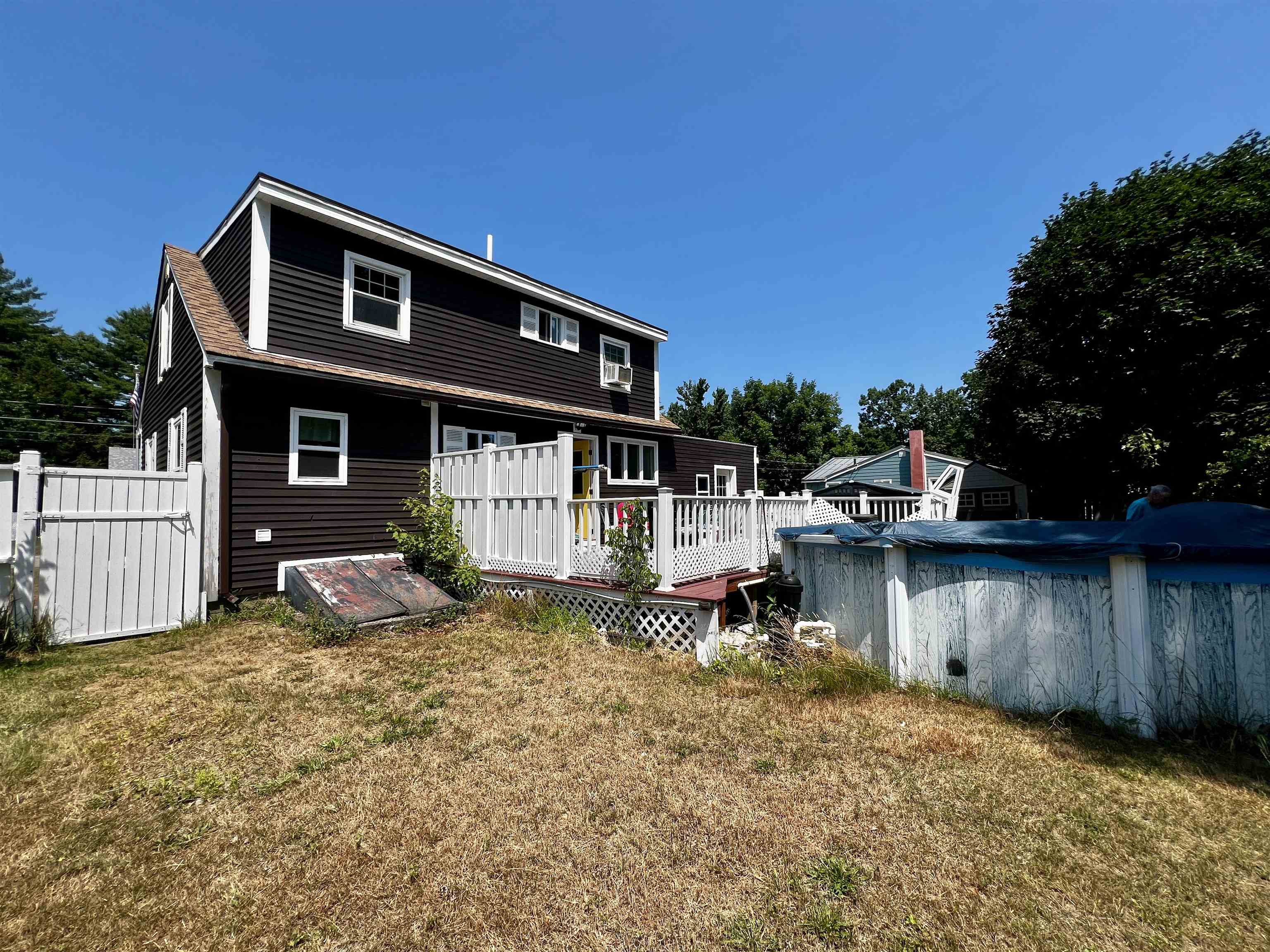 5 Russell St, Rochester, NH 03867