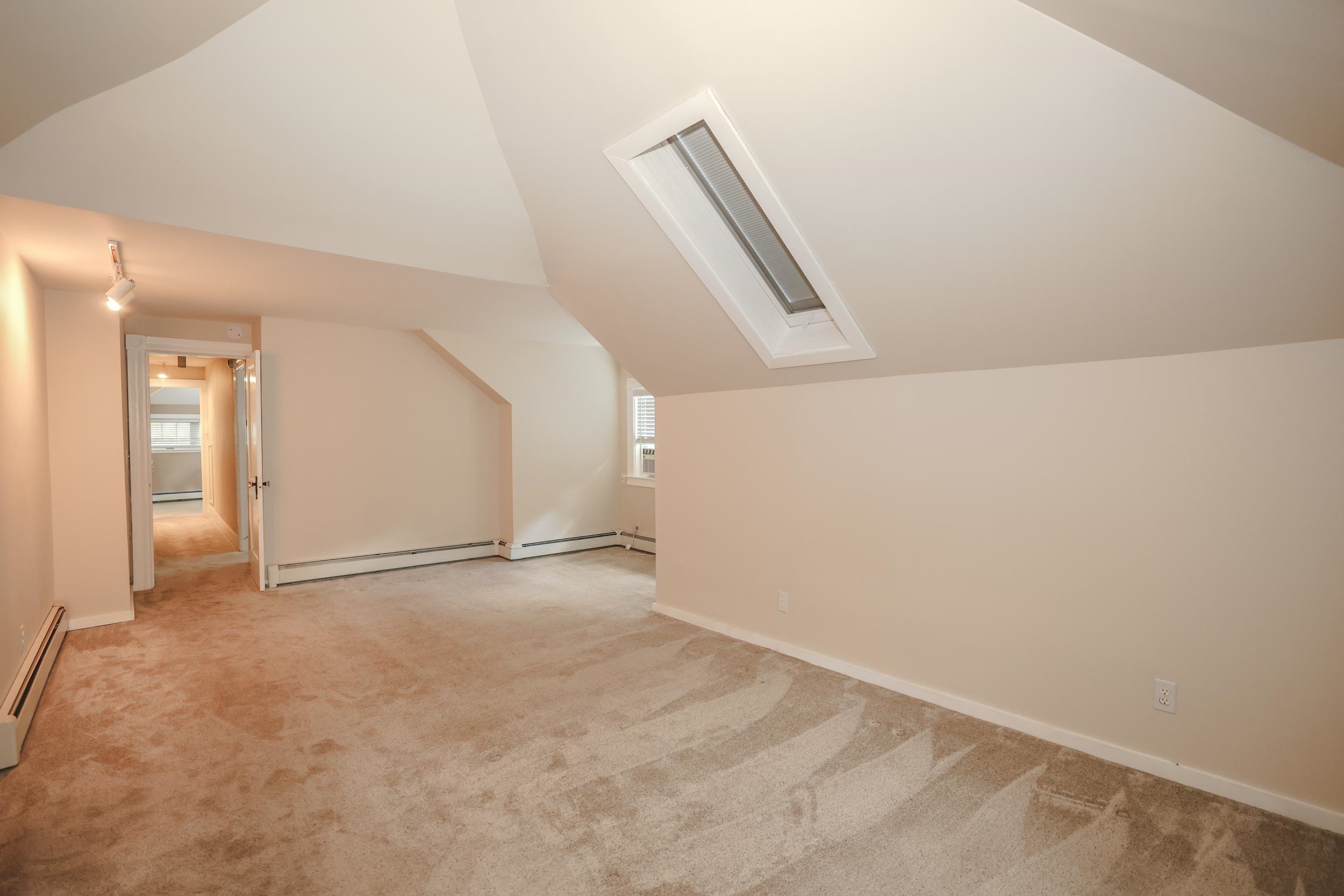 749 Maple St, Manchester, NH 03104
