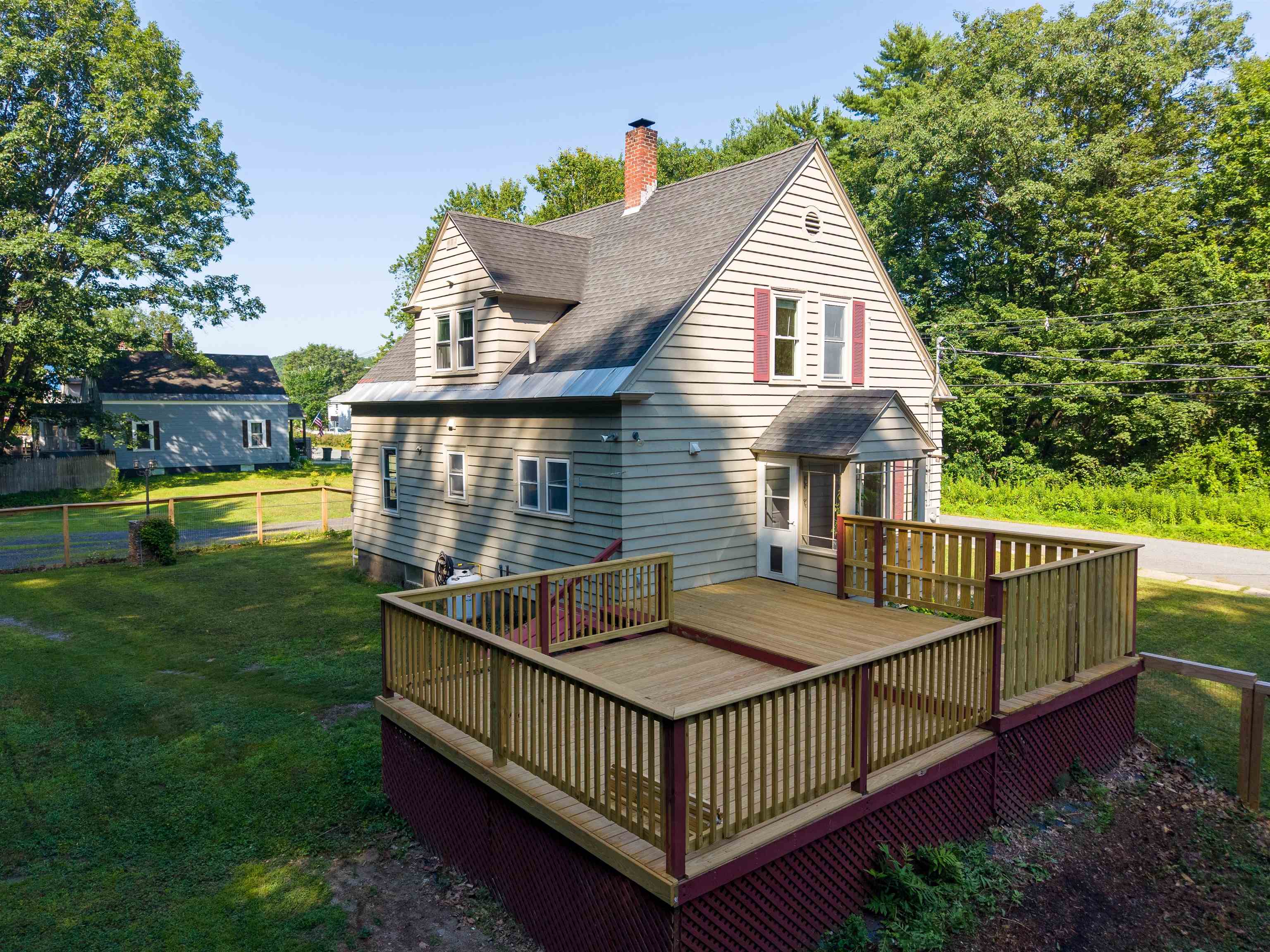 14 Bank Ave, Claremont, NH 03743