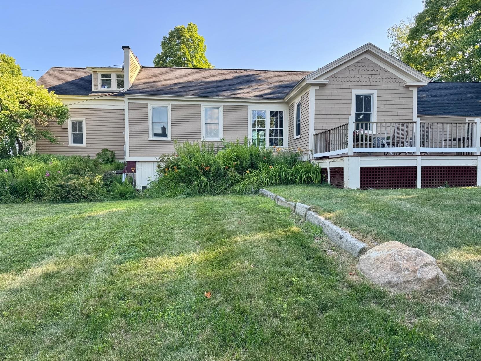 21 Linden St, Somersworth, NH 03878