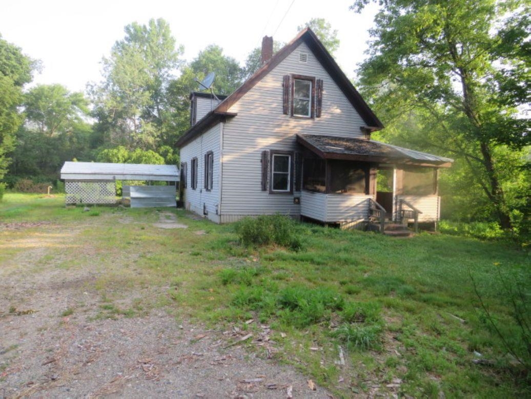 81 Water St, Lancaster, NH 03584