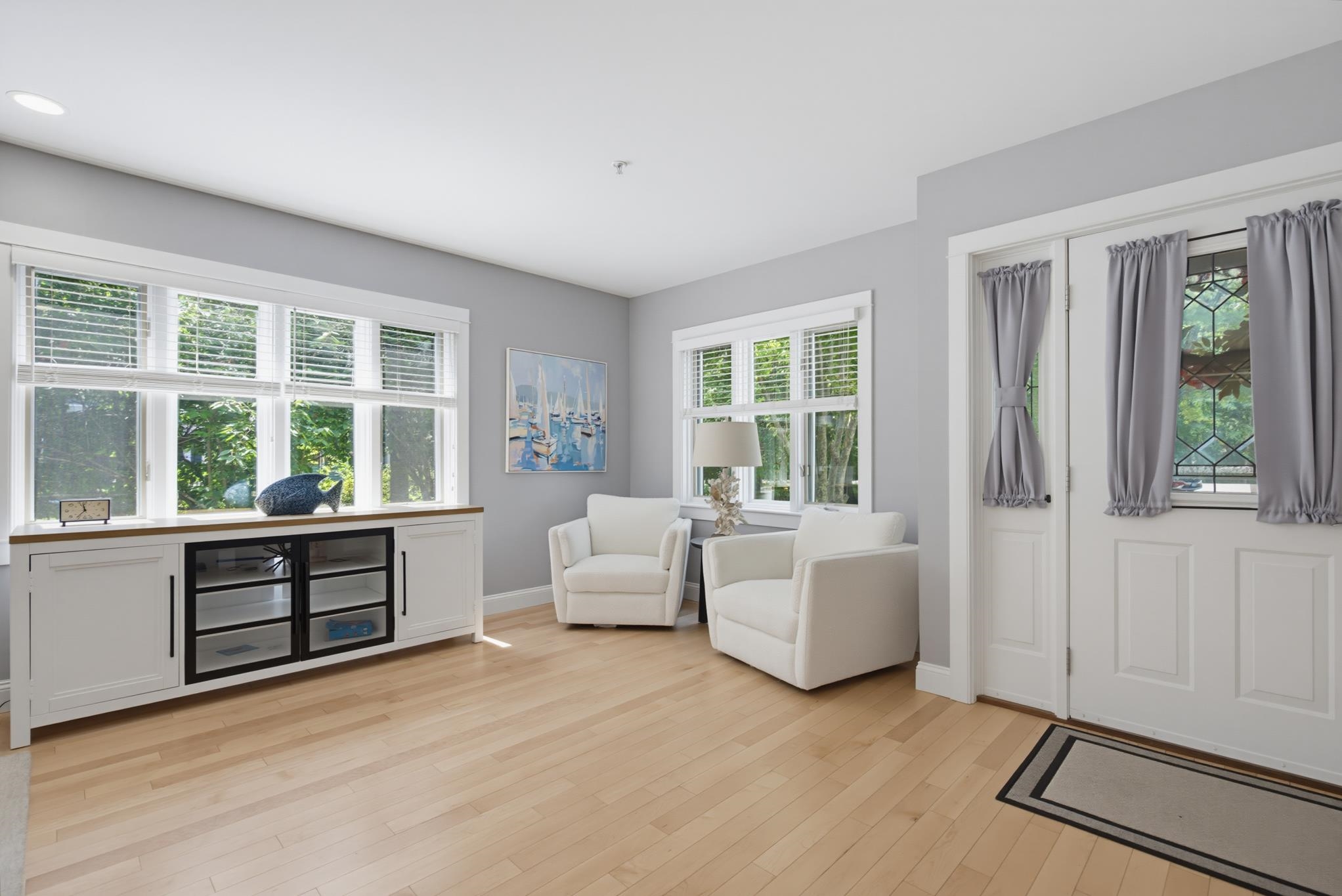 25 Clearwater Dr, Dover, NH 03820