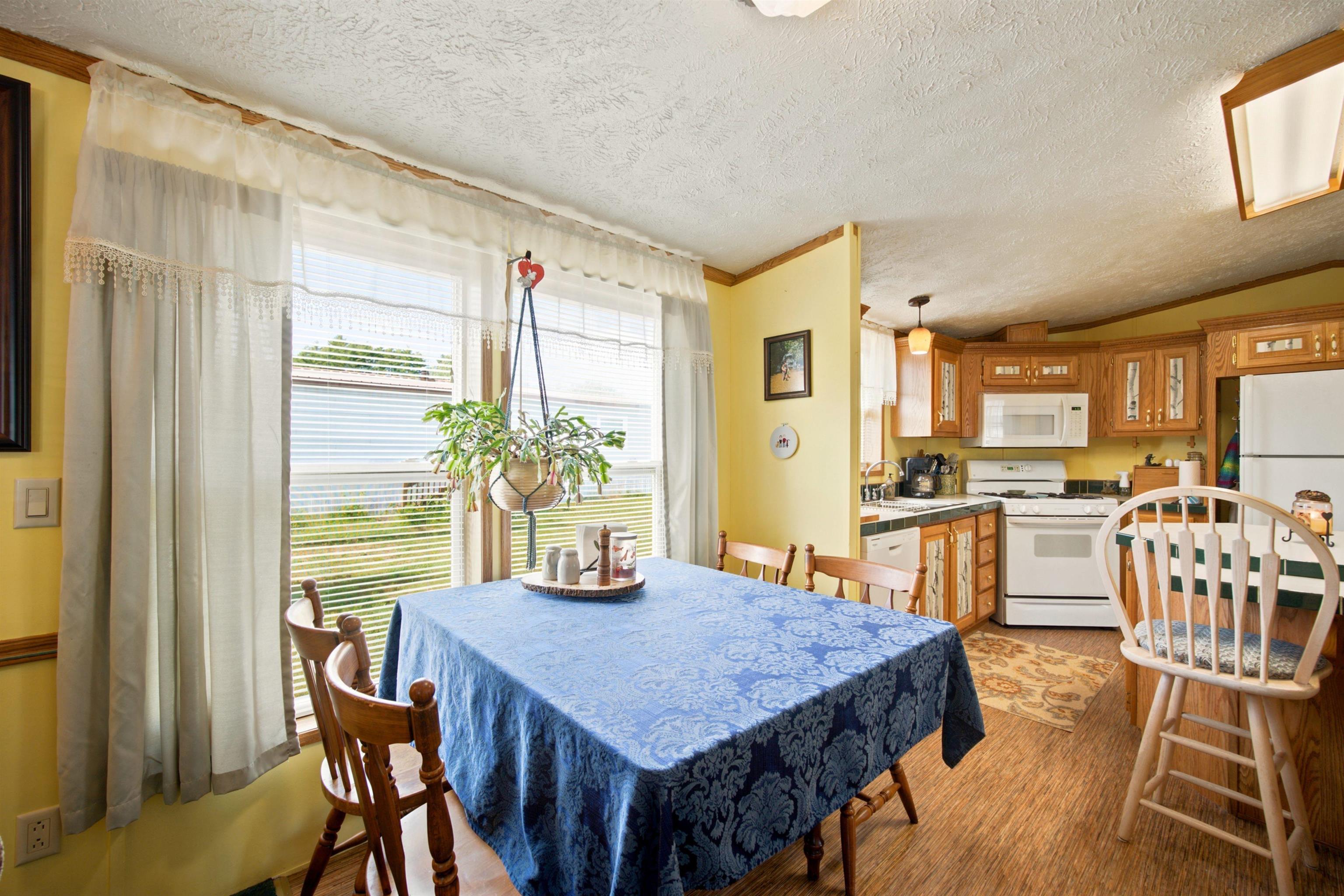 37 Circle Dr, Belmont, NH 03220