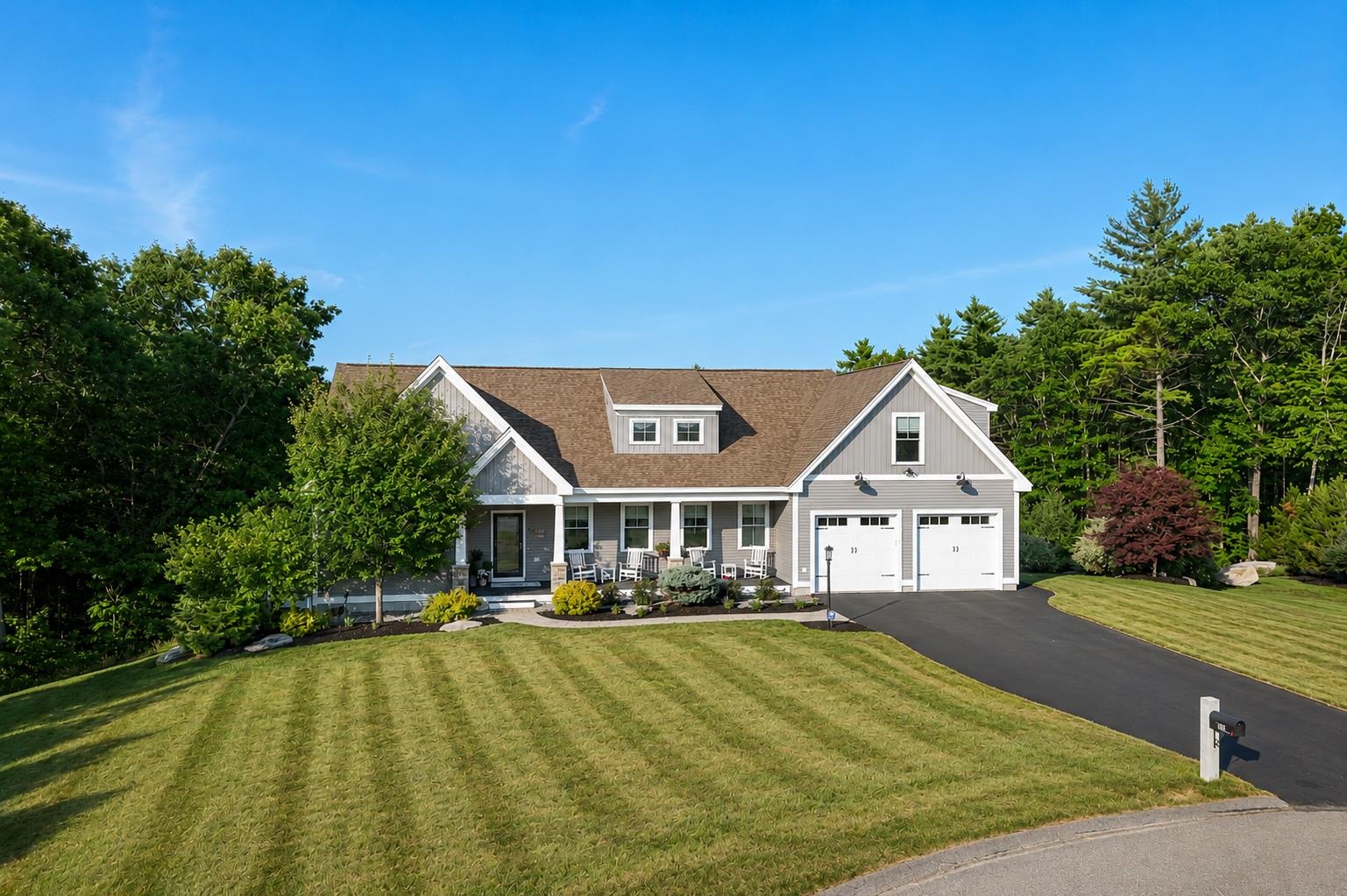 Photo 2 of Single family home for sale at 18 Sunrise Cir, Auburn, NH 03032 | MLS# 5102051 | Listing updated on 2026-09-15