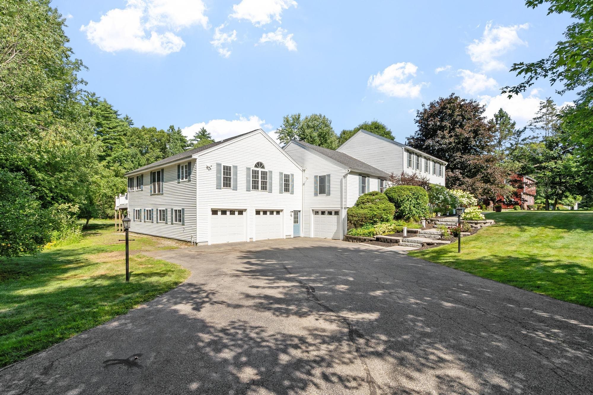 19 Randall Ln, Hampstead, NH 03841