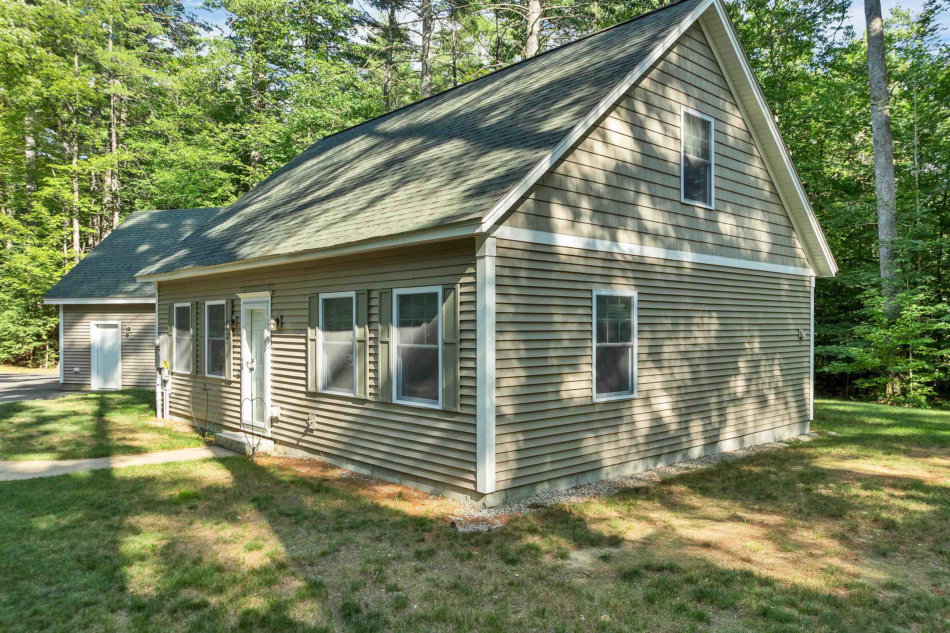 509 Old Mill Rd, Conway, NH 03813