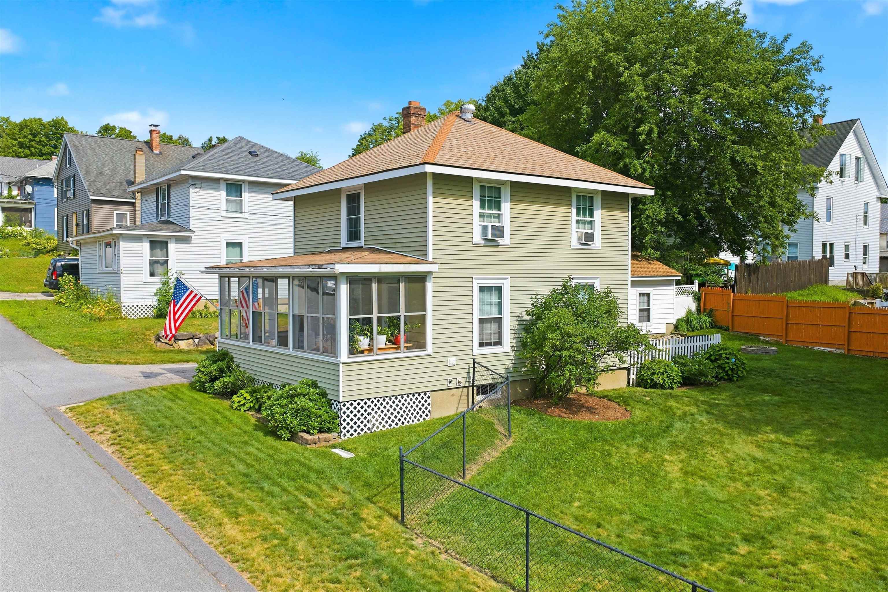 20 Webster St, Allenstown, NH 03275