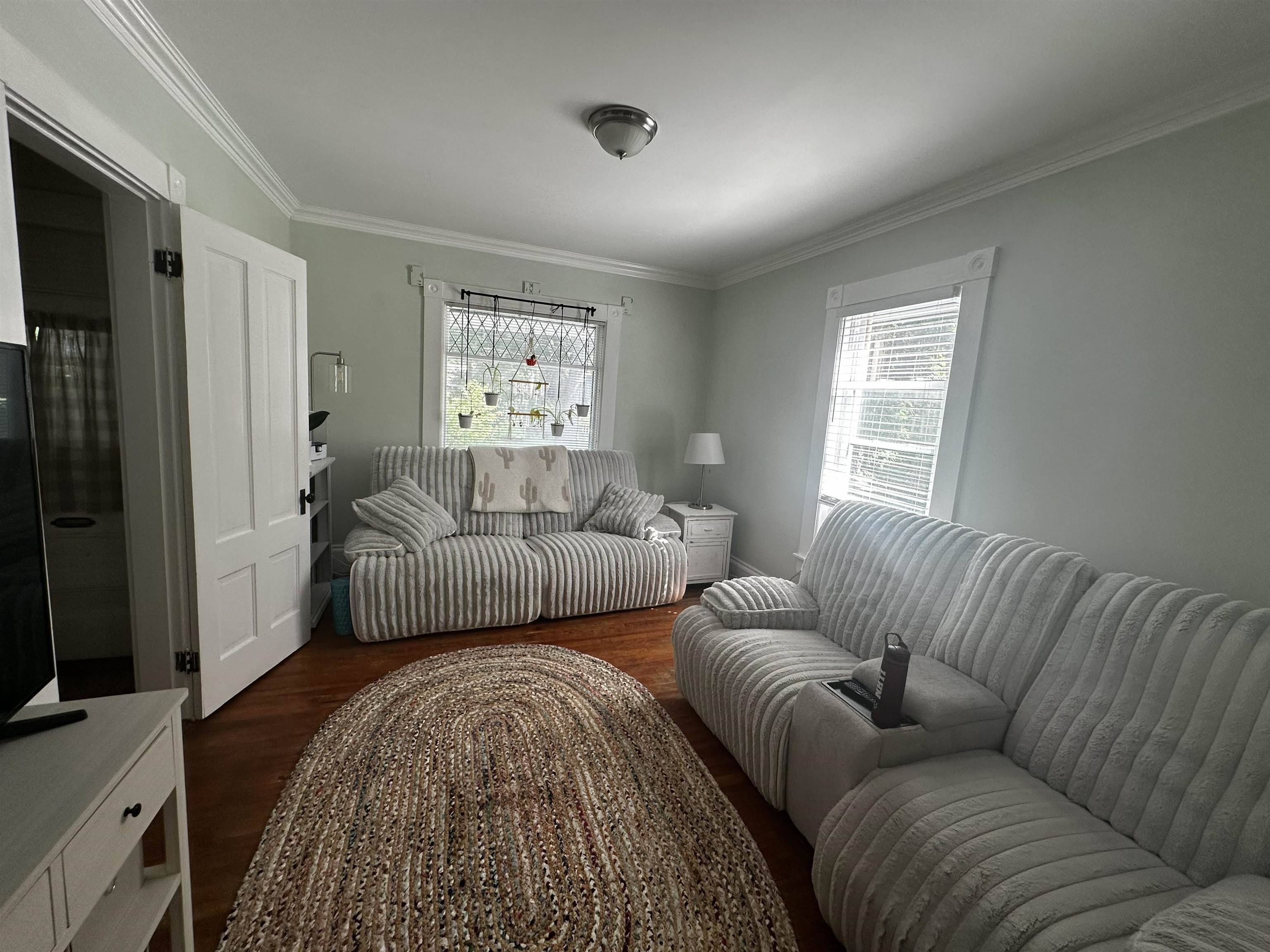 27 Holly St, Concord, NH 03301