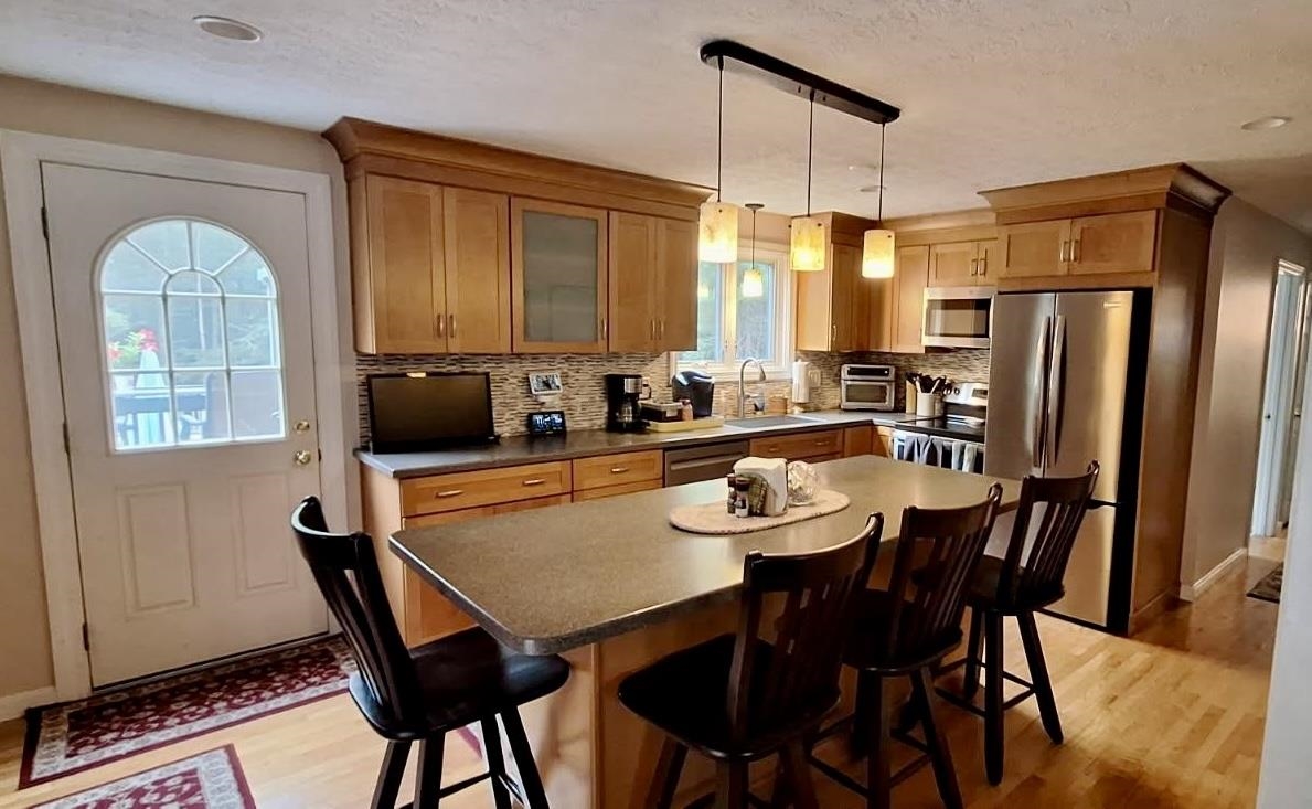 13 Morningside Dr, Hooksett, NH 03106