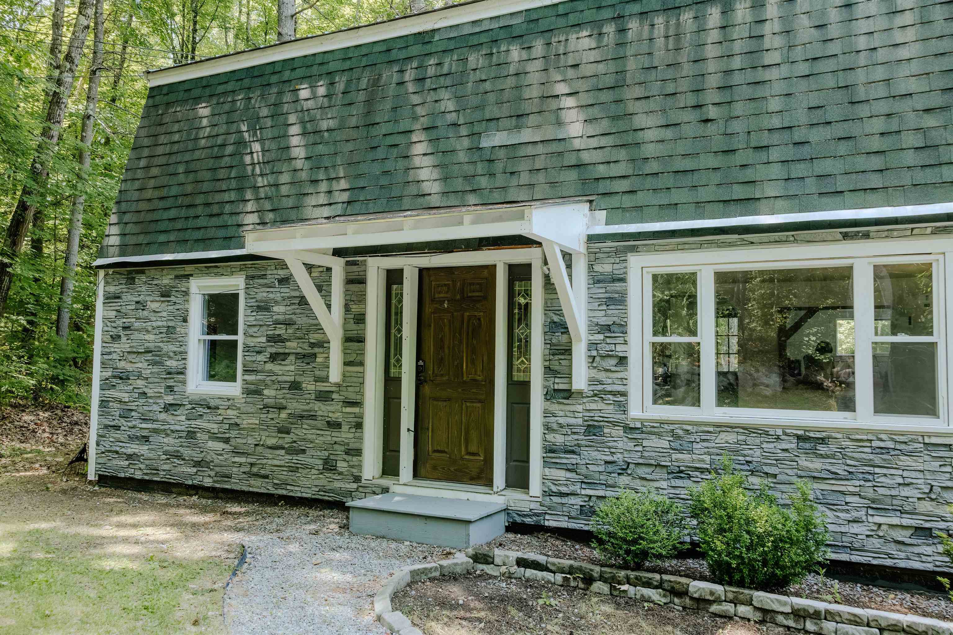 71 Oliver Hill Rd, Swanzey, NH 03446